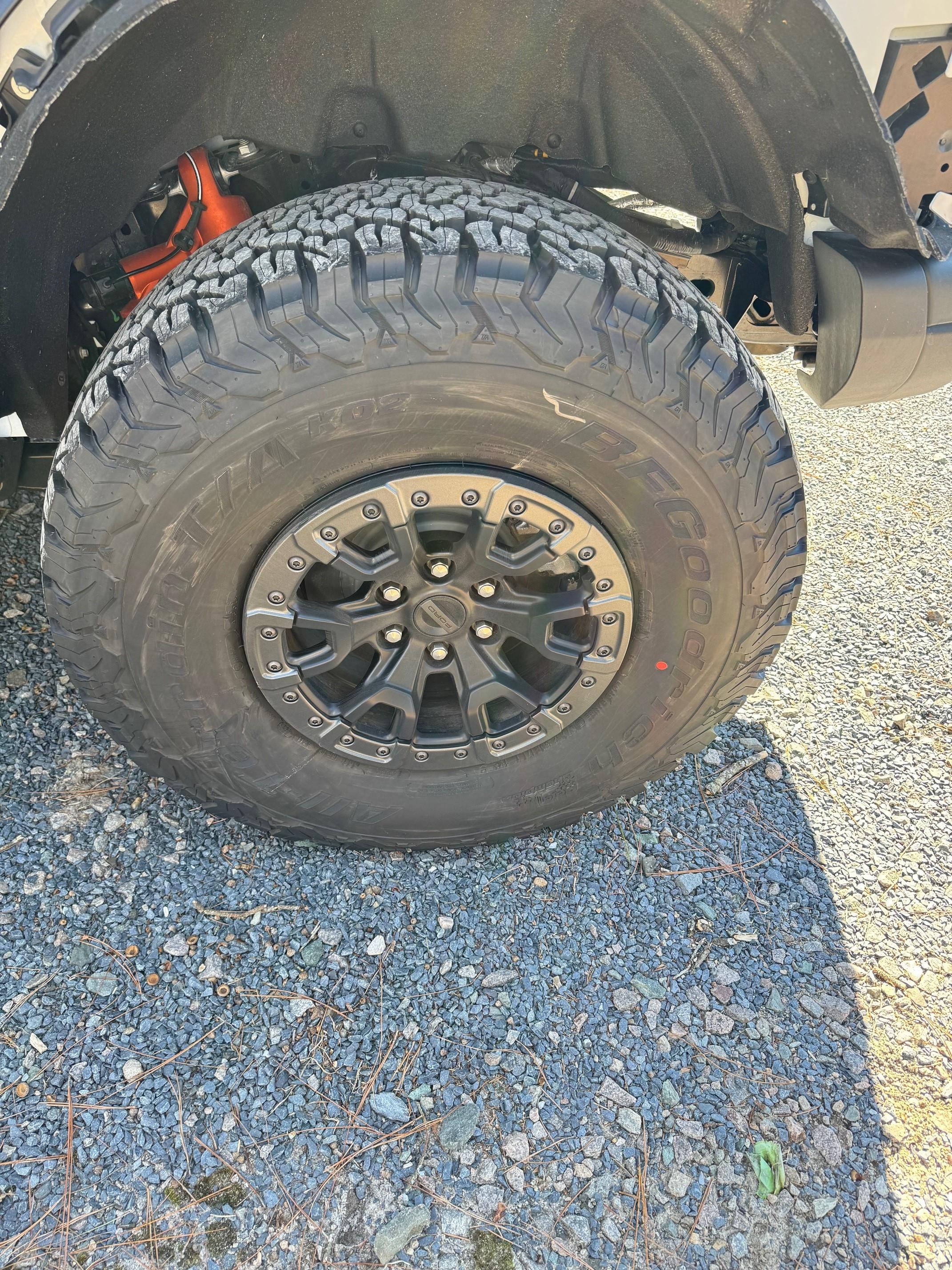 Ford Bronco Bronco Raptor crash, protected by 37's and beadlock - bringing it home from MI 24braptor crash2