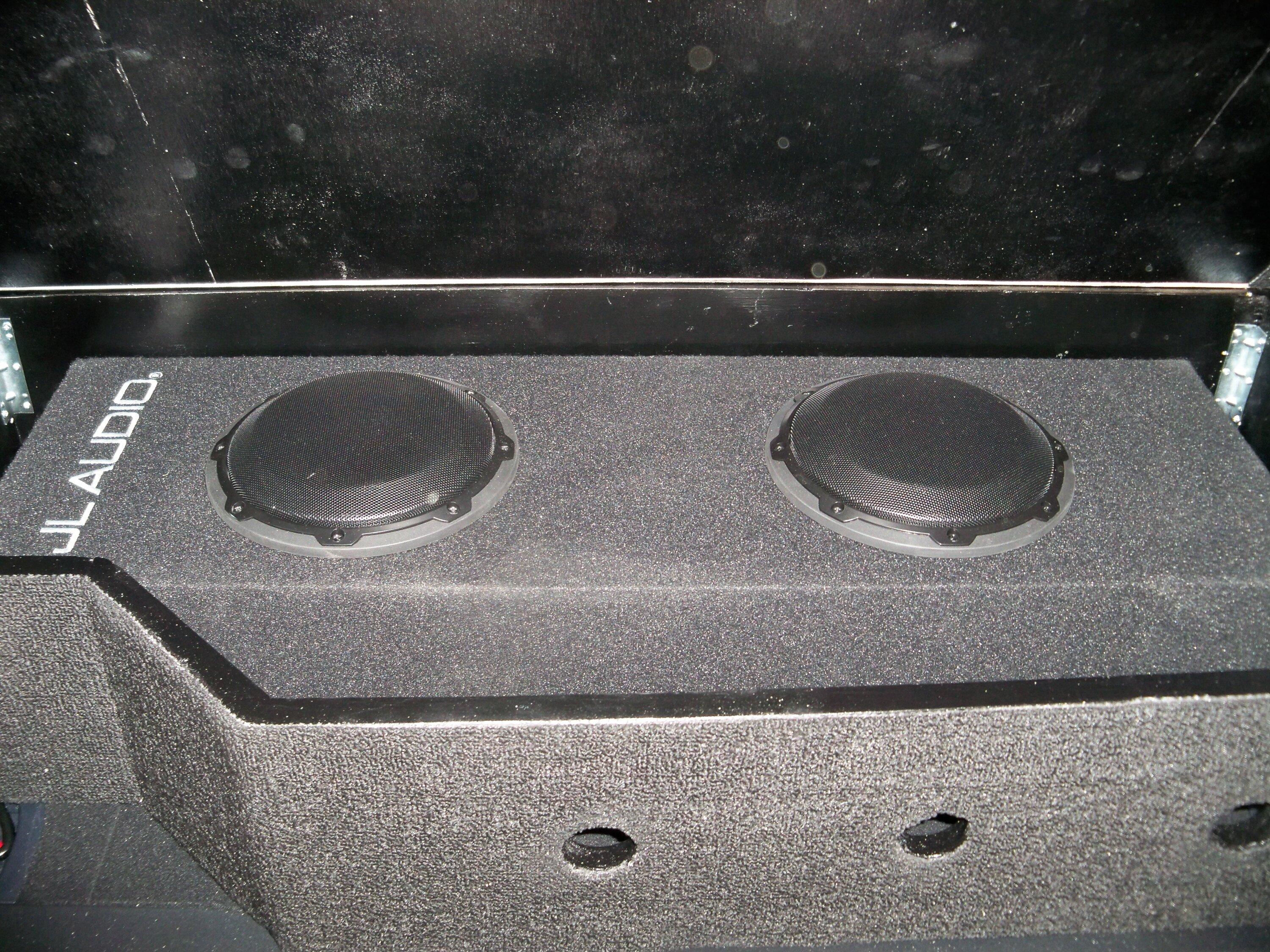 Ford Bronco Another custom 2-door rear cargo area level platform 100_9042.JPG