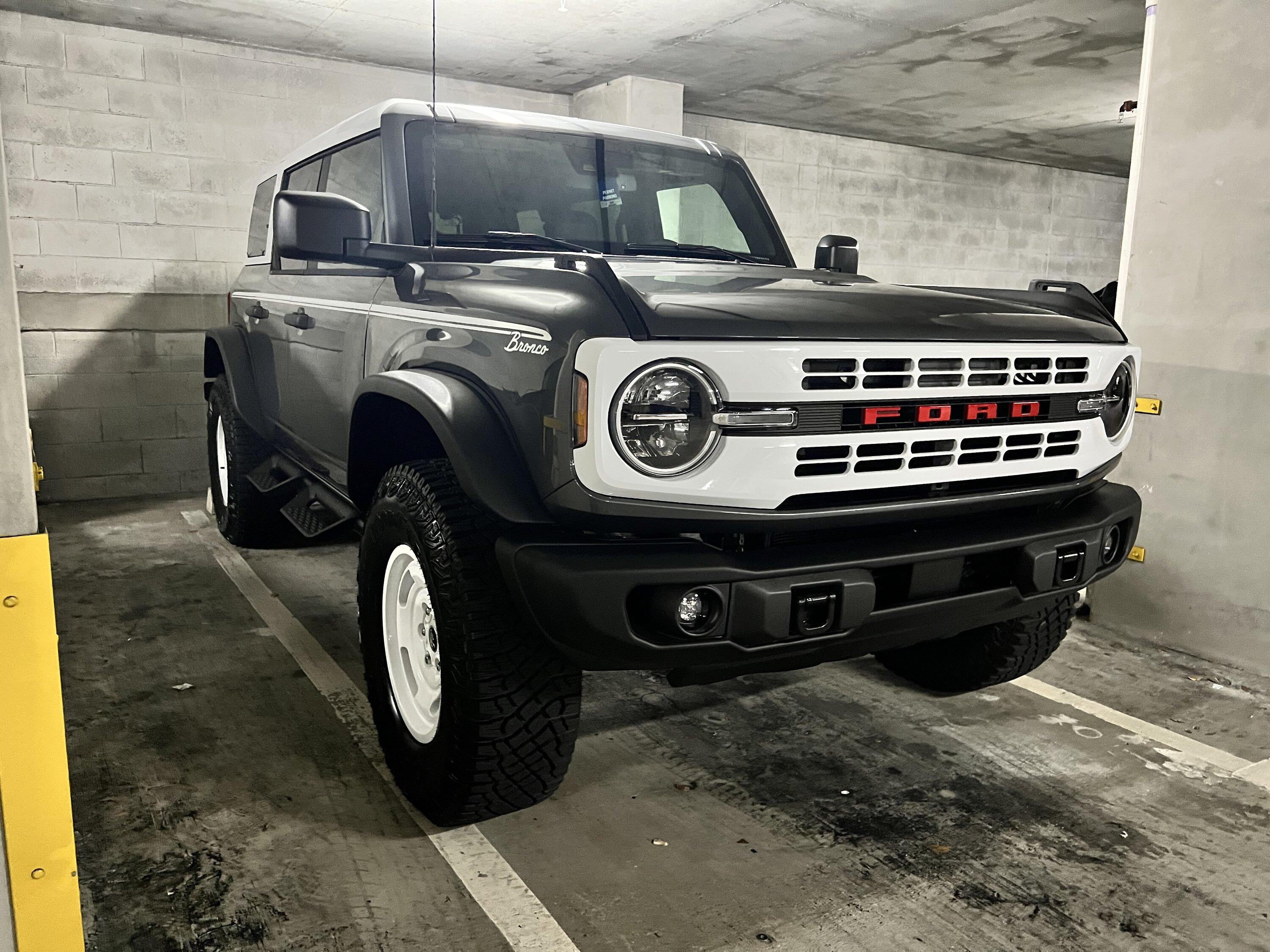Ford Bronco HERITAGE EDITION Bronco Club IMG_0643