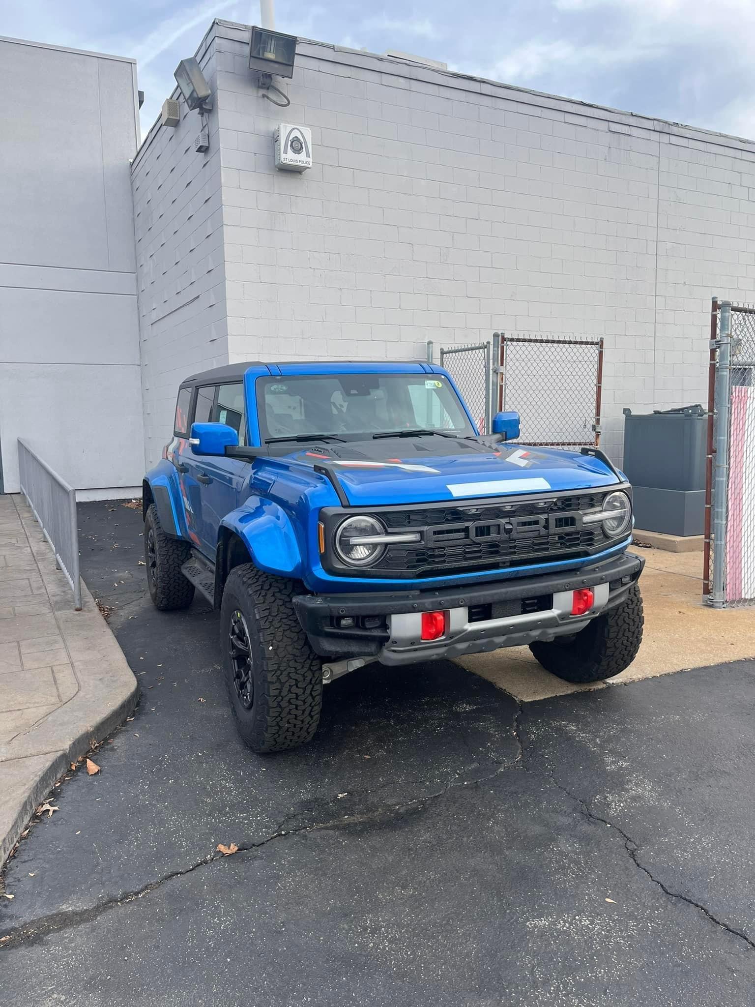 Ford Bronco 2024 Bronco Raptor with Code Orange Package, no orange wheel ring IMG_1899