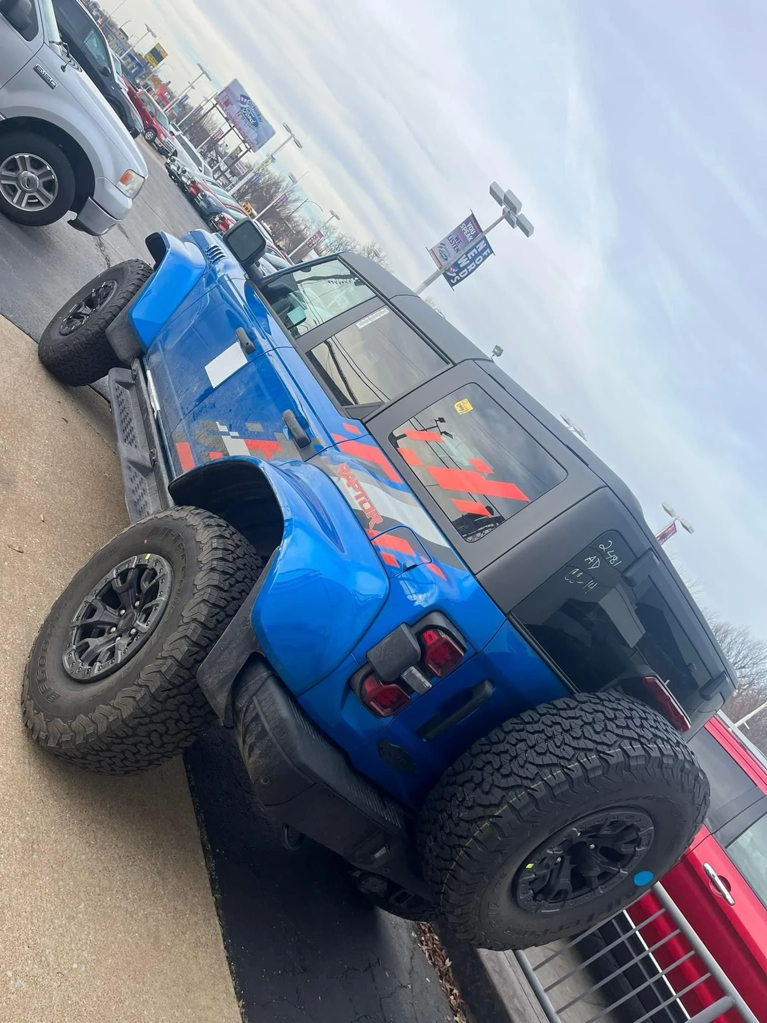 Ford Bronco 2024 Bronco Raptor with Code Orange Package, no orange wheel ring IMG_1898