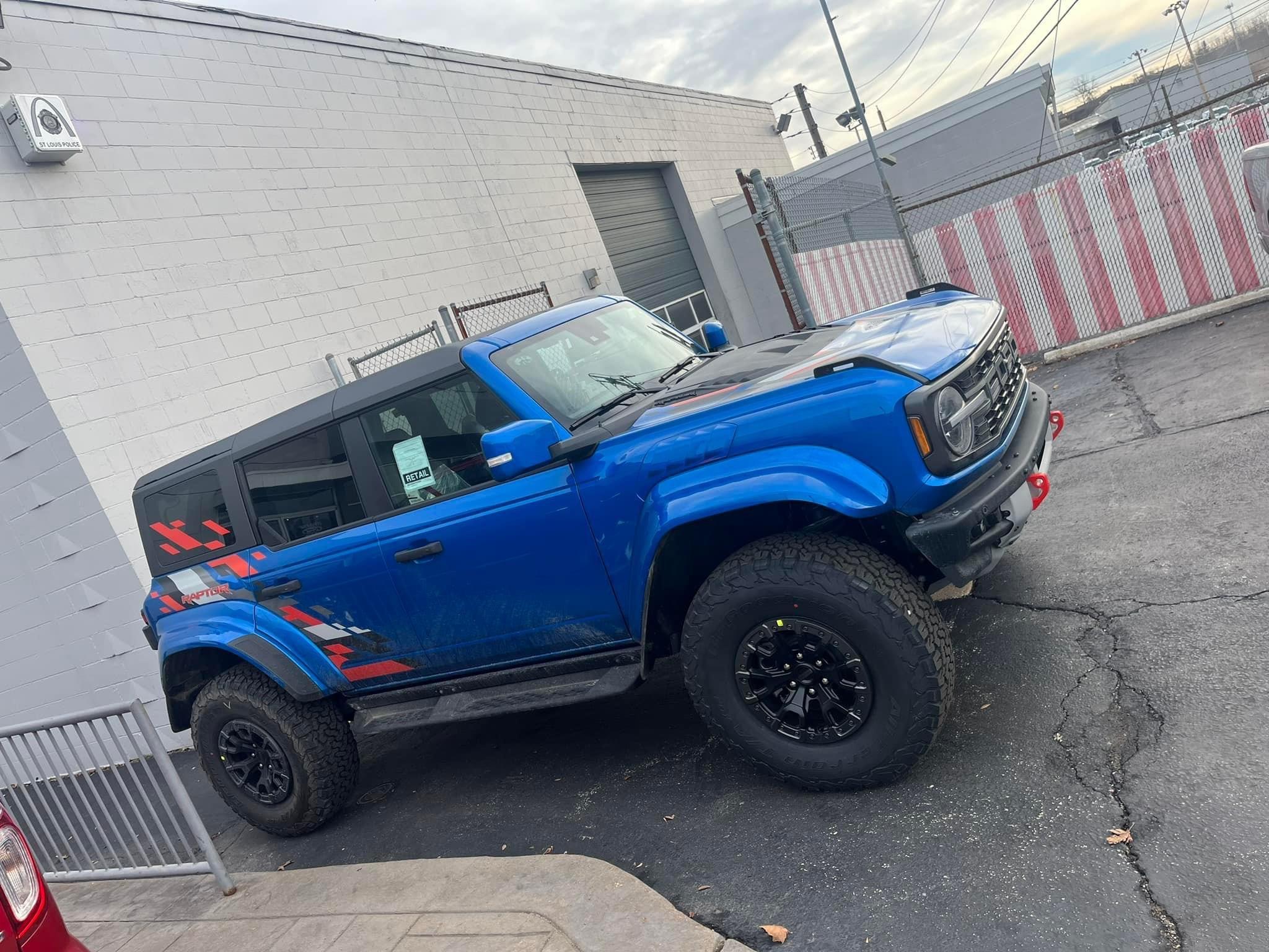 Ford Bronco 2024 Bronco Raptor with Code Orange Package, no orange wheel ring IMG_1900