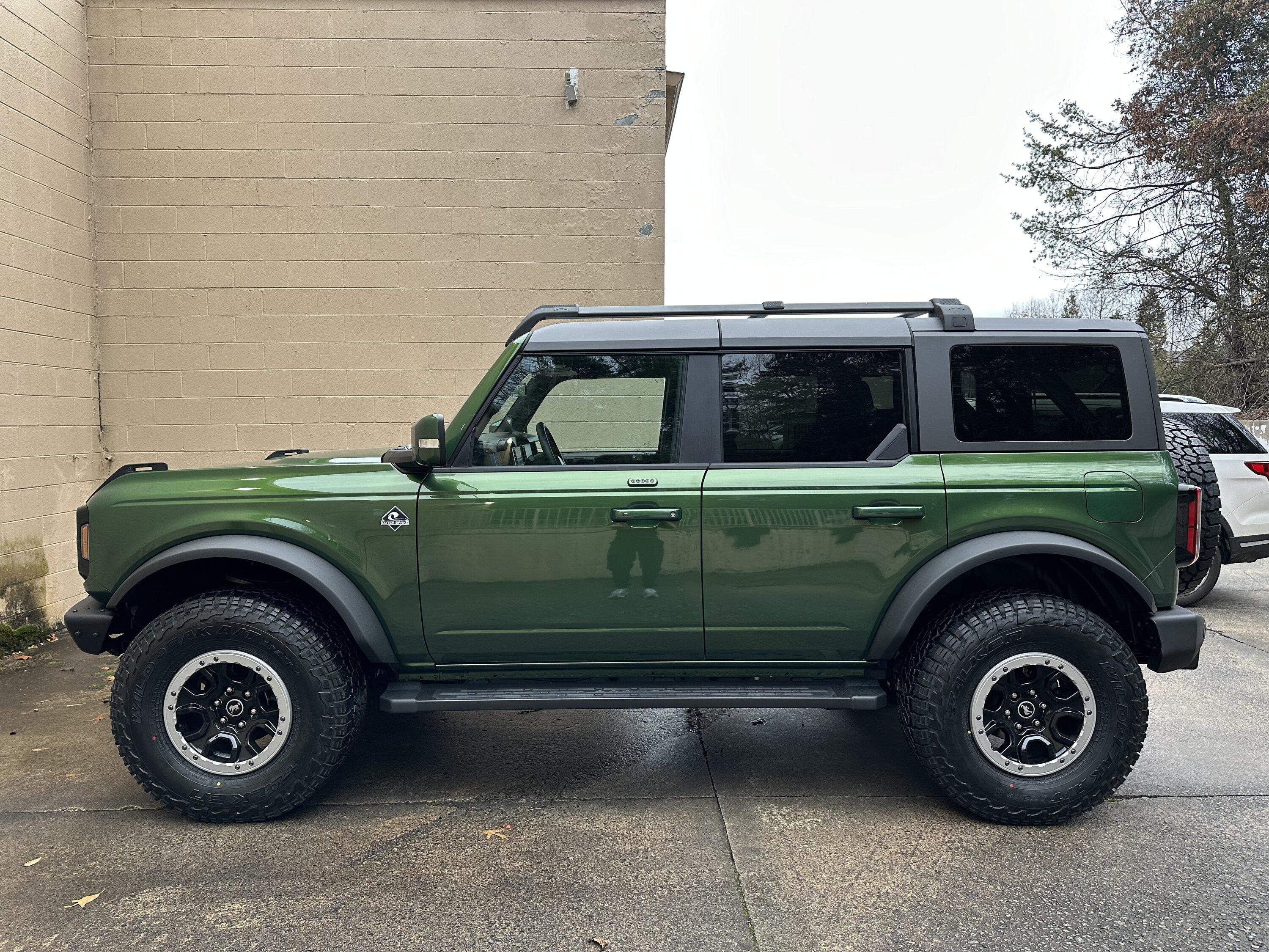 Ford Bronco ERUPTION GREEN Bronco Club IMG_2350