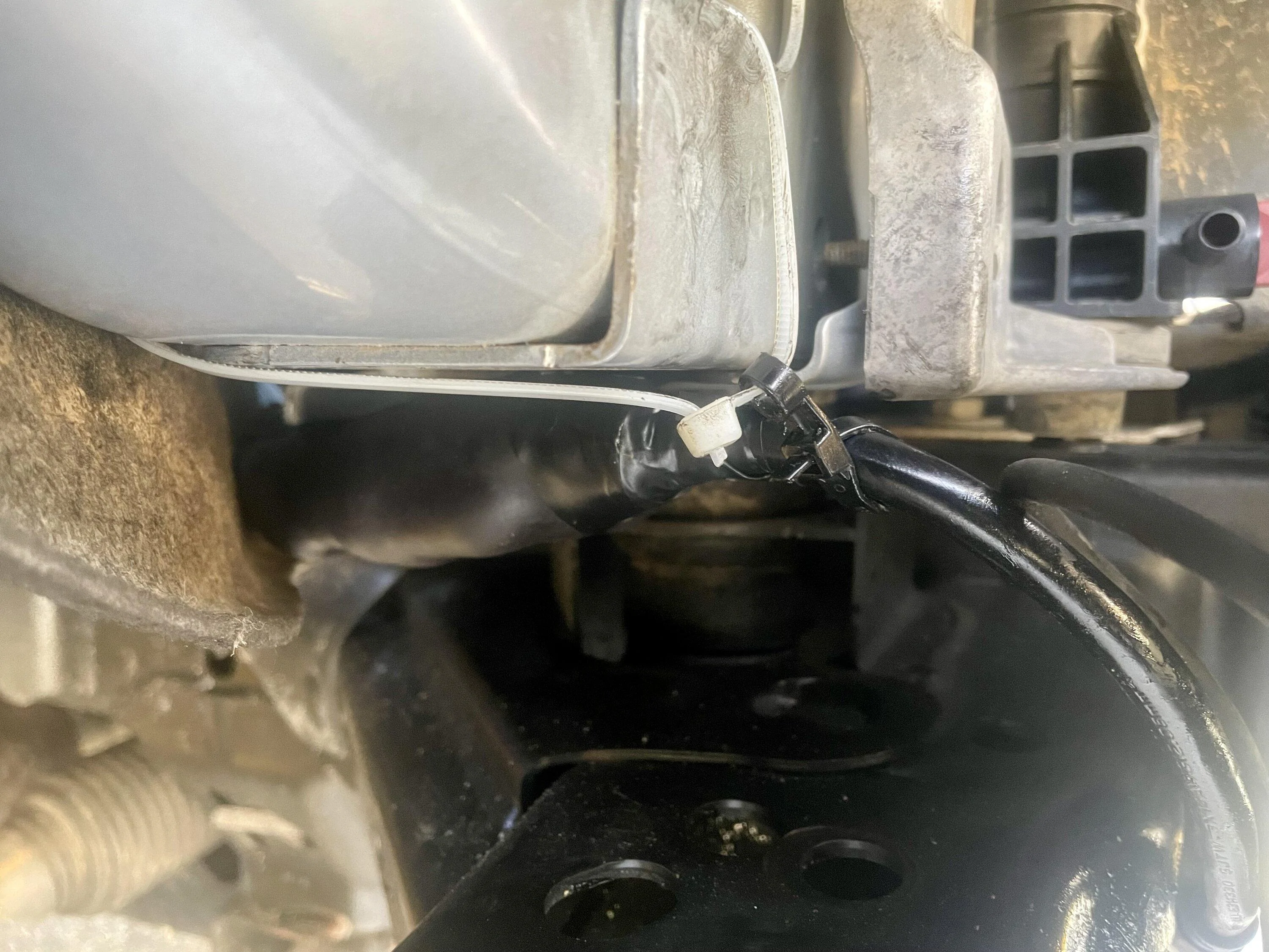 Ford Bronco Block heater plug, terrible location IMG_5674