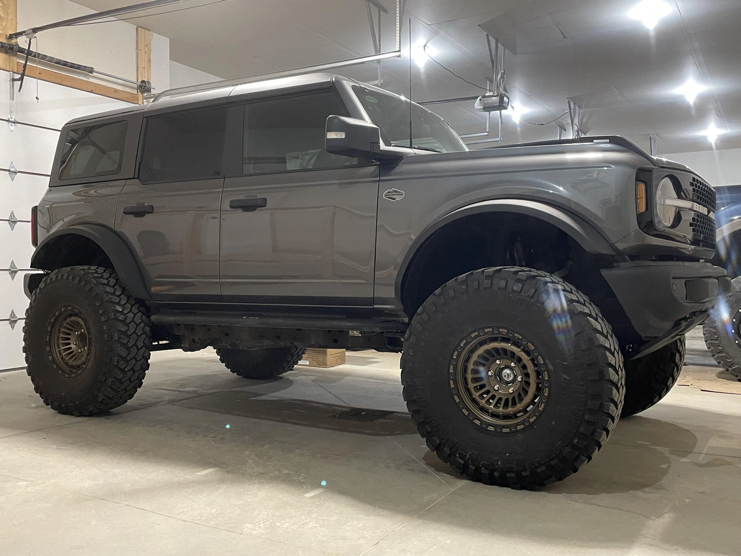 Ford Bronco Mall crawler on 40s IMG_2010
