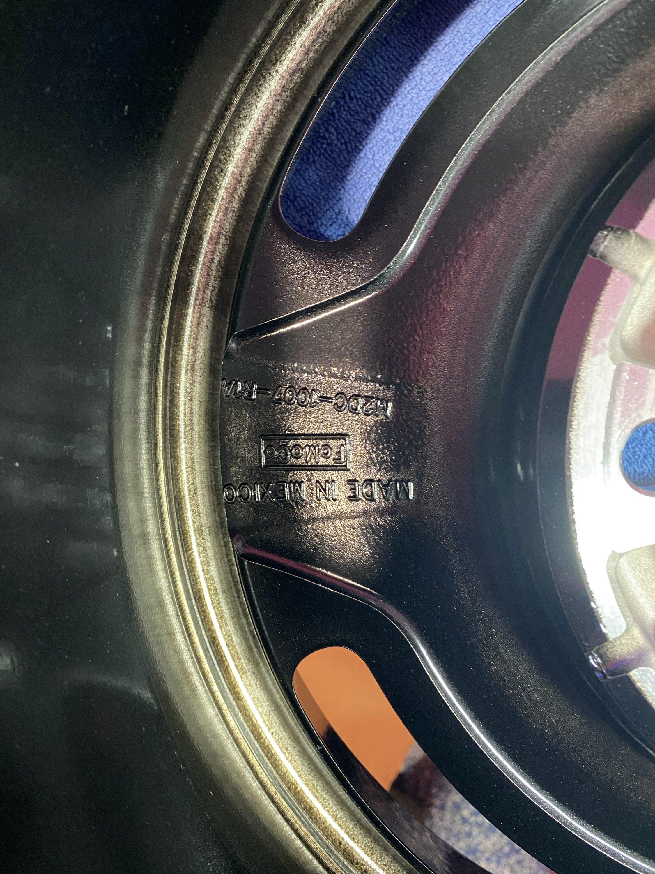 Ford Bronco Heritage Edition Wheels Weight (lbs) and Specs (offset, width, bolt / lug pattern / hub bore) IMG_3855