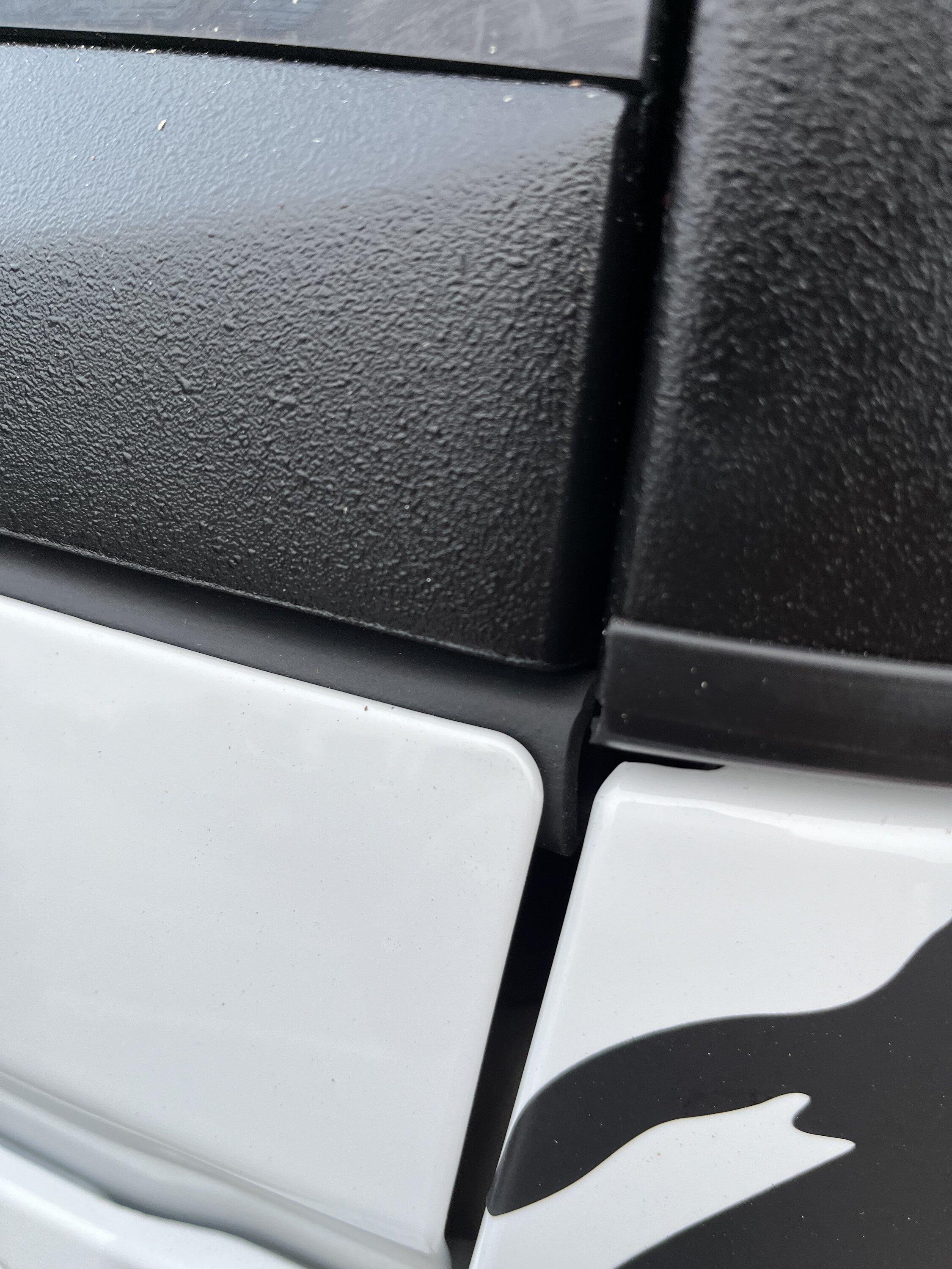 Ford Bronco Turn Off Road Hard Top - Self Installation & Review IMG_4574