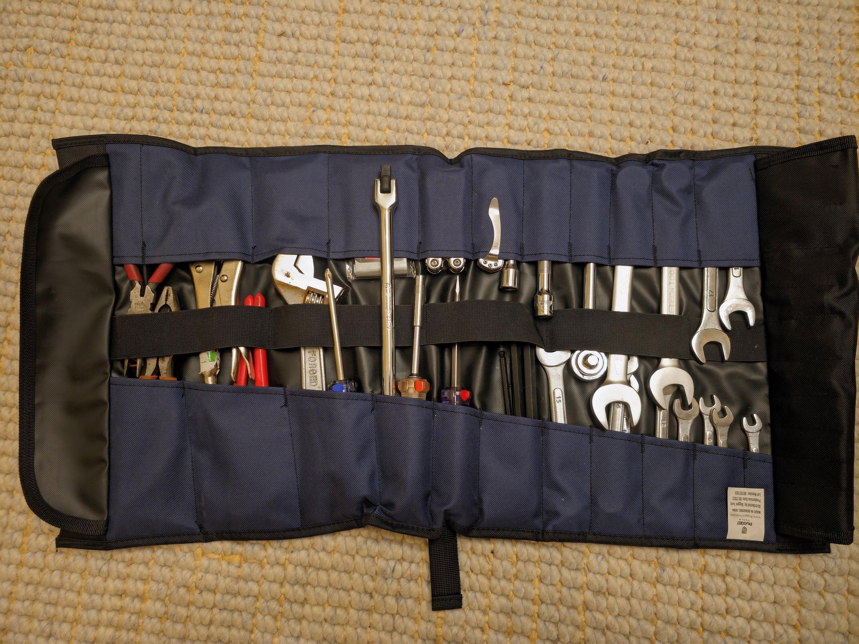 Ford Bronco Decent wrap for emergency toolkit STP8_20240205_184545408