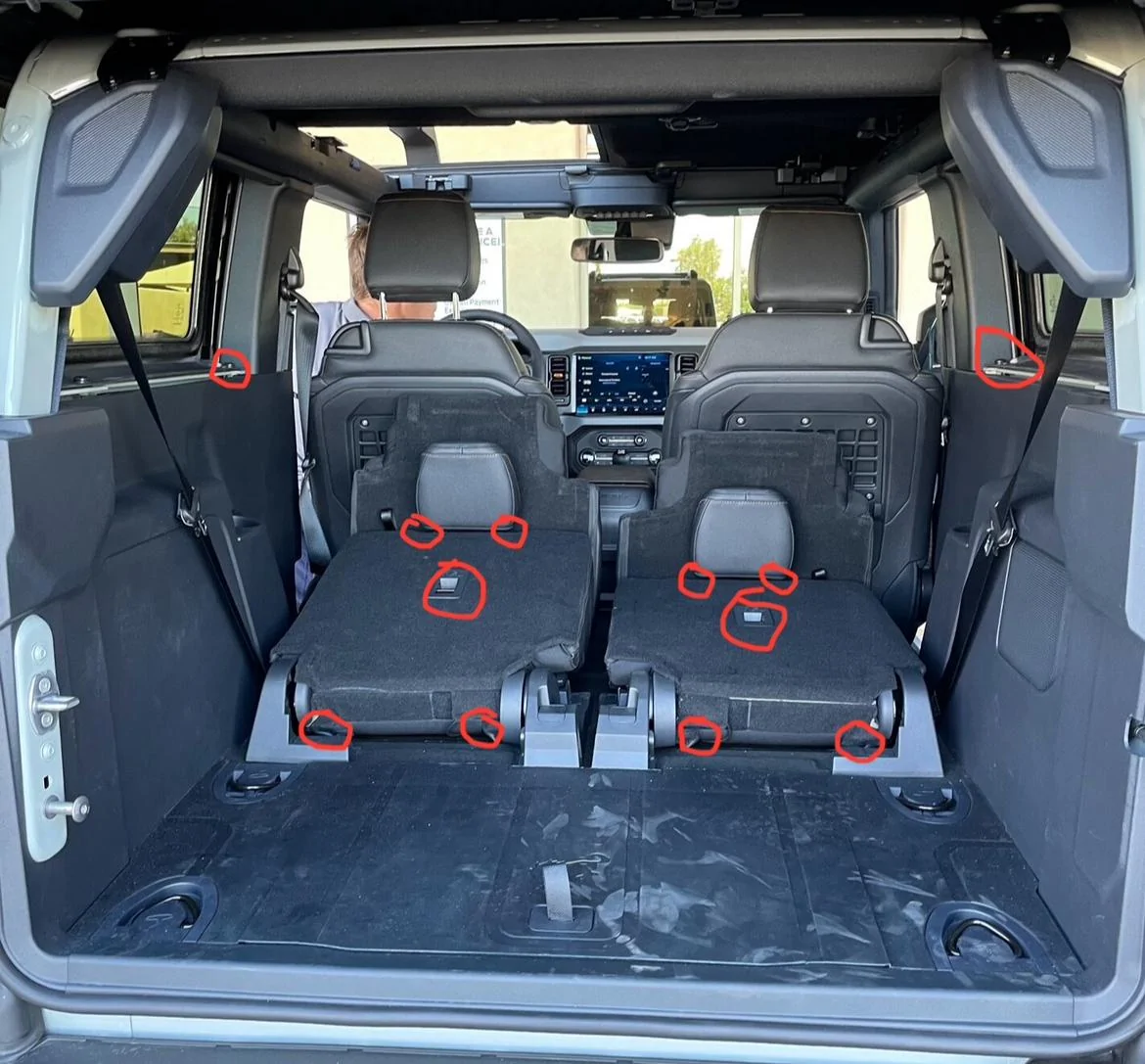 Ford Bronco 2dr mount points behind front seats? IMG_2368