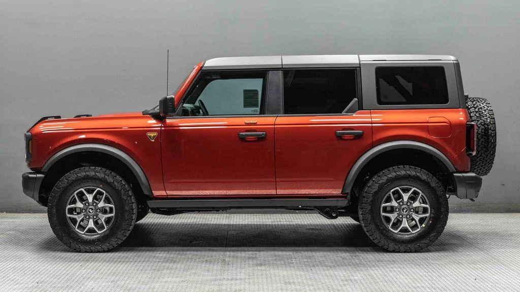 Ford Bronco Hot Pepper Red Same as Jeep Copperhead Metallic? bronco-copper2