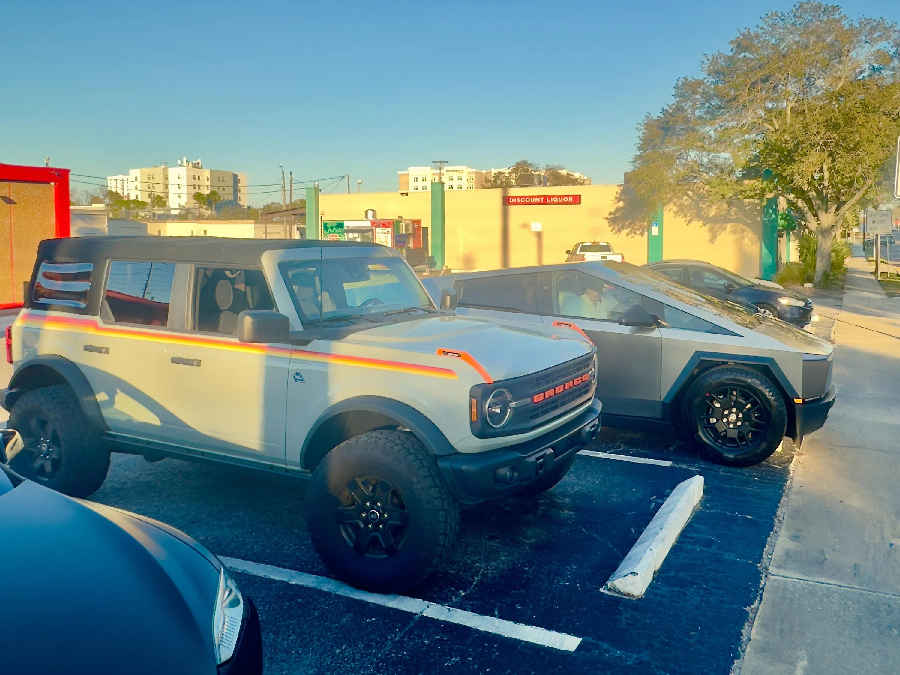 02_Bronco_Cyber.jpeg