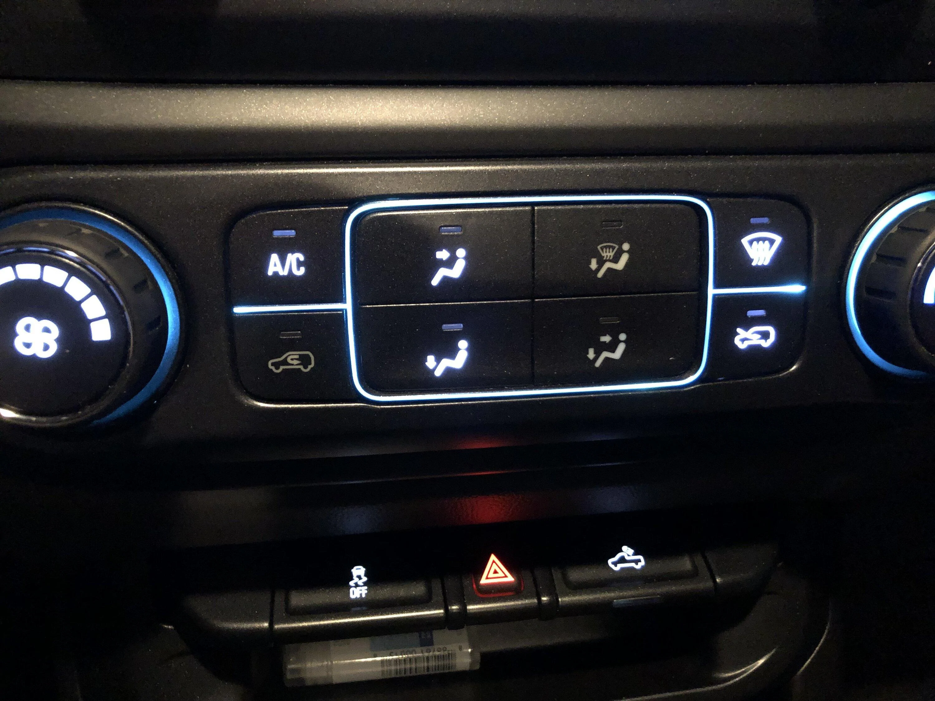 Ford Bronco Dumb question - My camera button isn't backlit 1707511327104