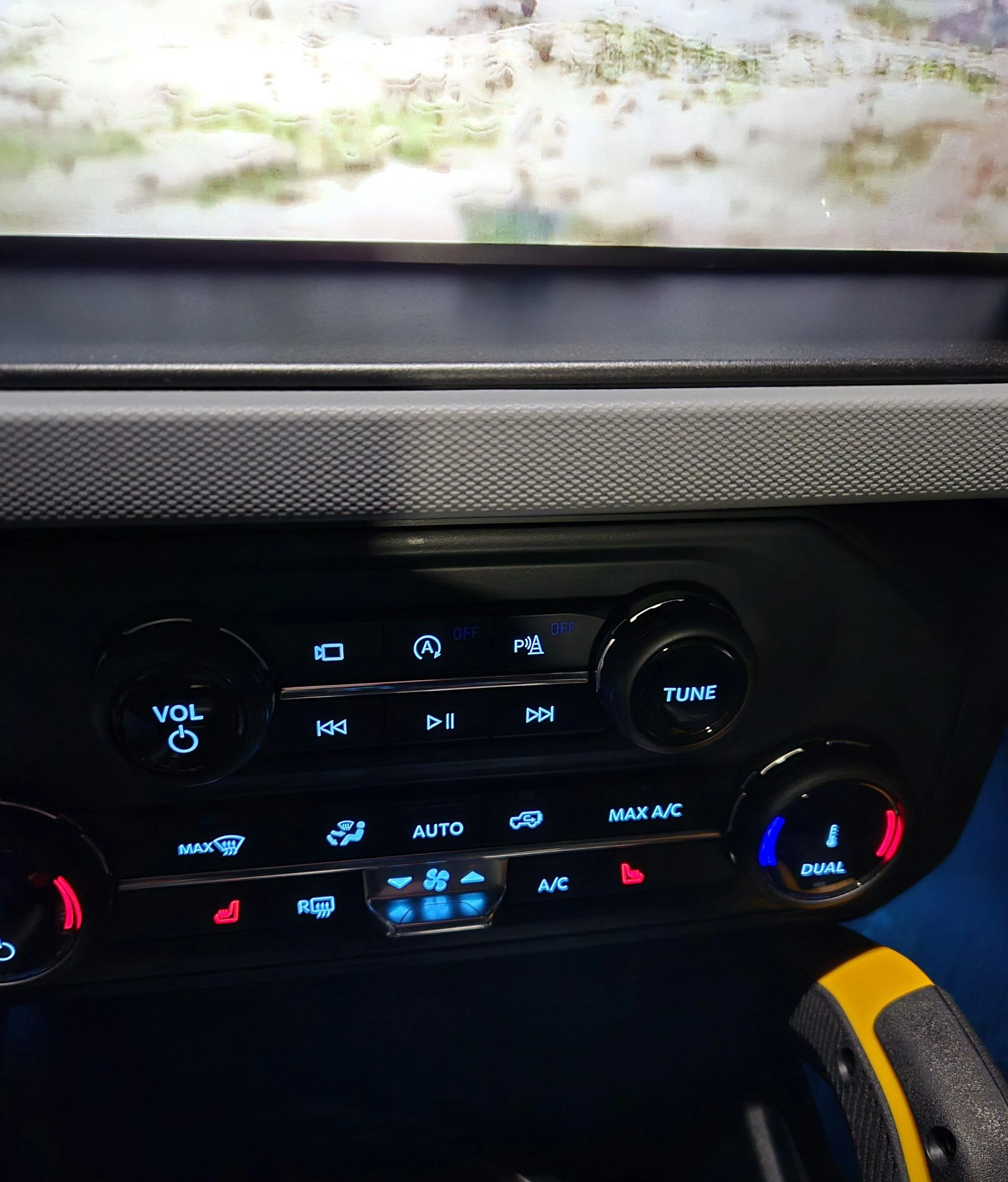 Ford Bronco Dumb question - My camera button isn't backlit 1000000544