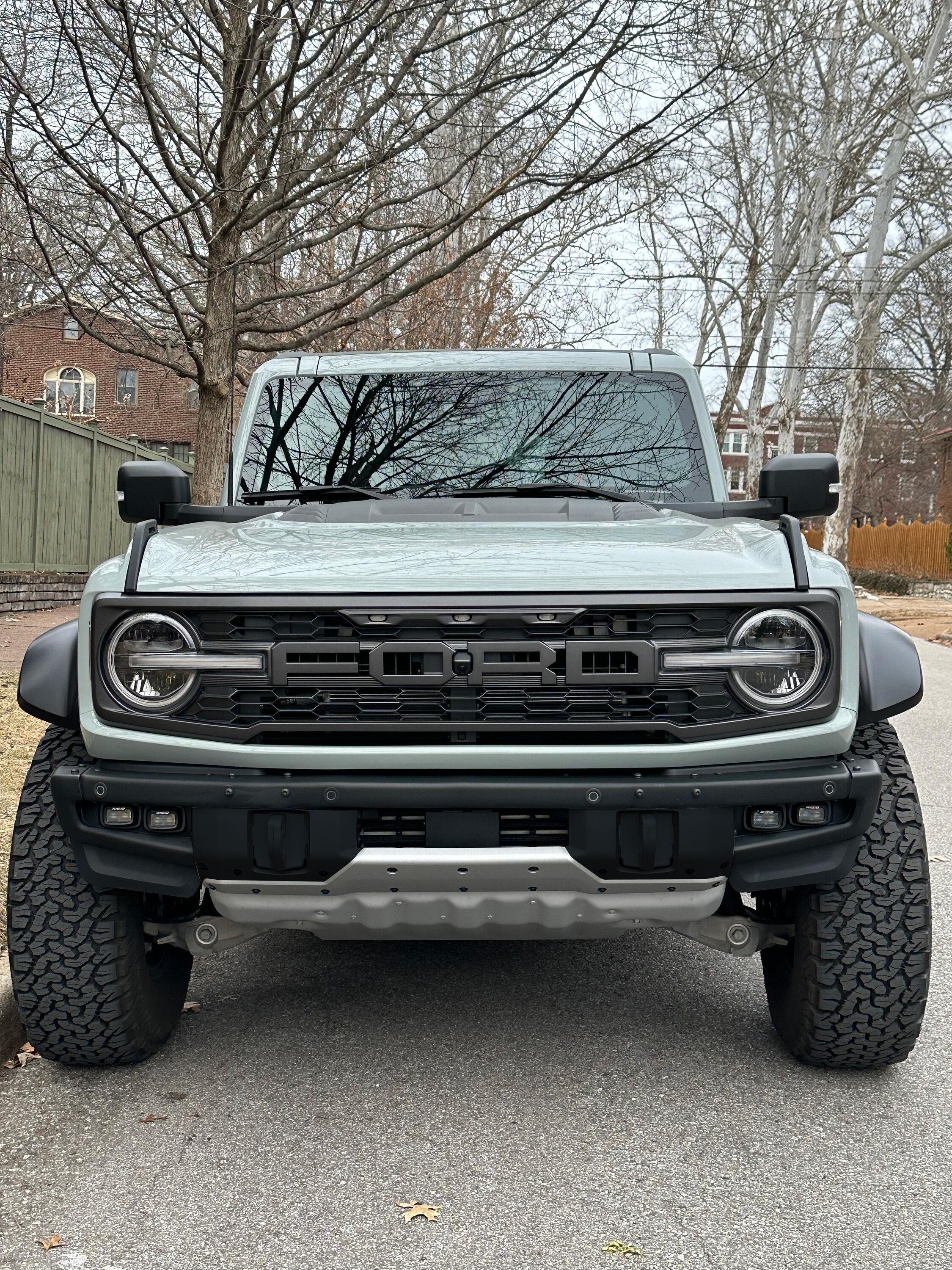 Ford Bronco Front Bumper Replace and Paint (Bronco Raptor) IMG_1788E