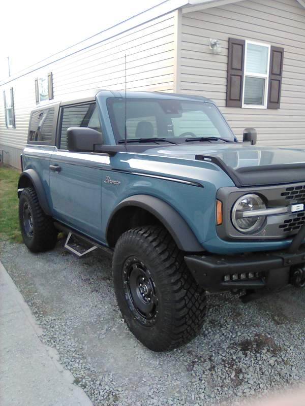 Ford Bronco Everglade wheels on other trim levels IMG_0219