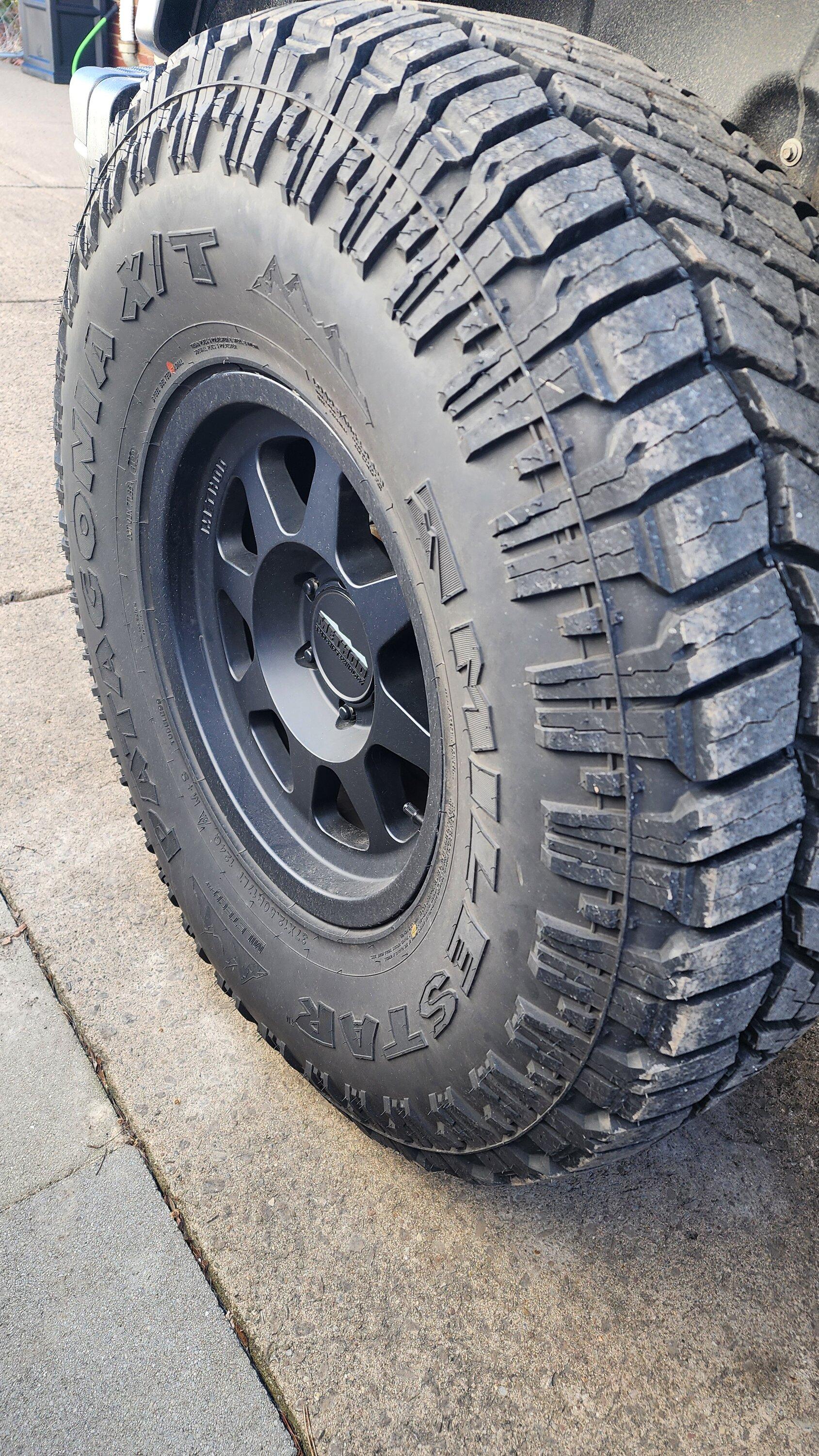 Ford Bronco 37s on method 701 qty5 $1800 20240214_102235