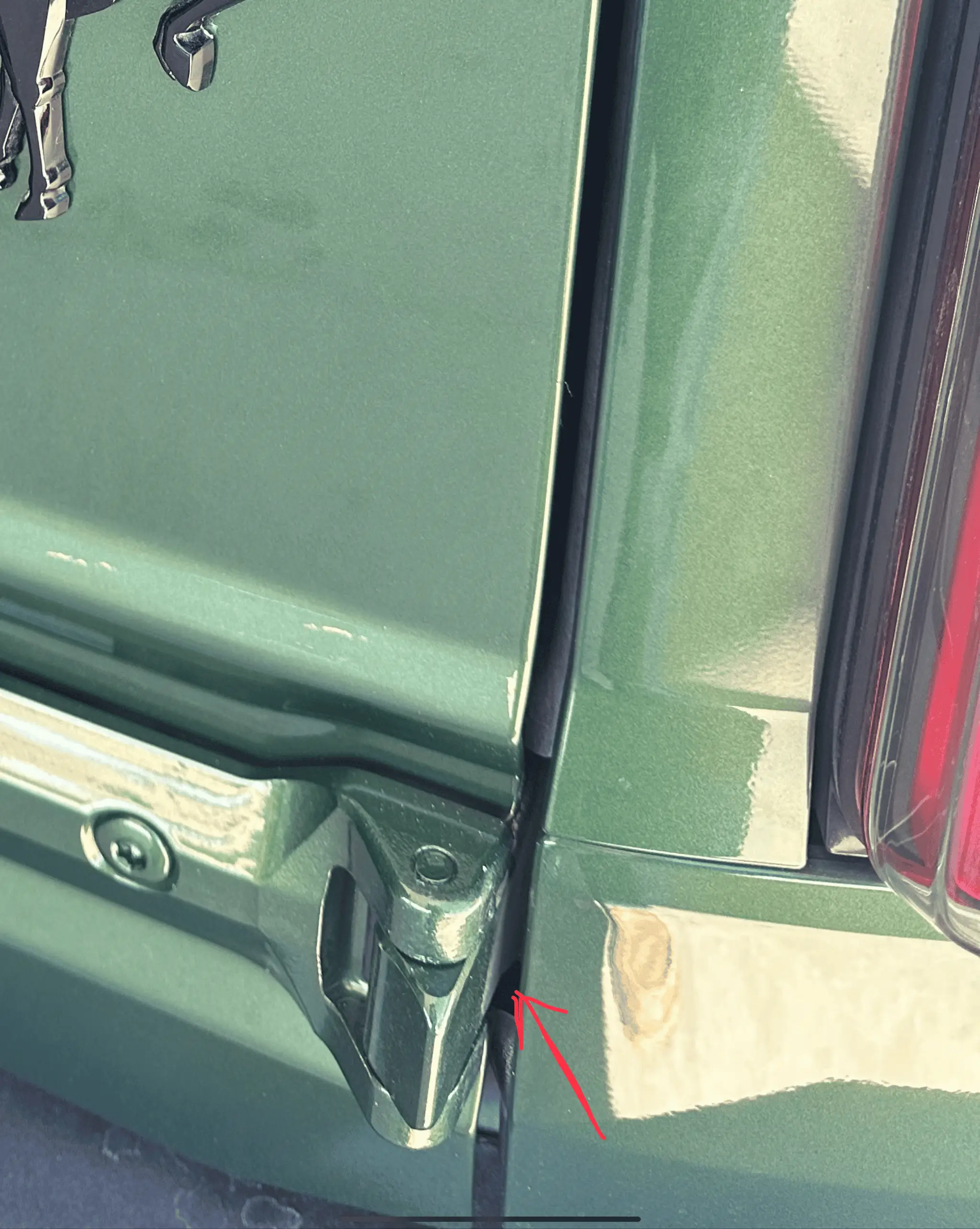 Ford Bronco Another Tailgate Hinge Unfinished Paint Question Screenshot 2024-02-15 at 6.36.06 AM