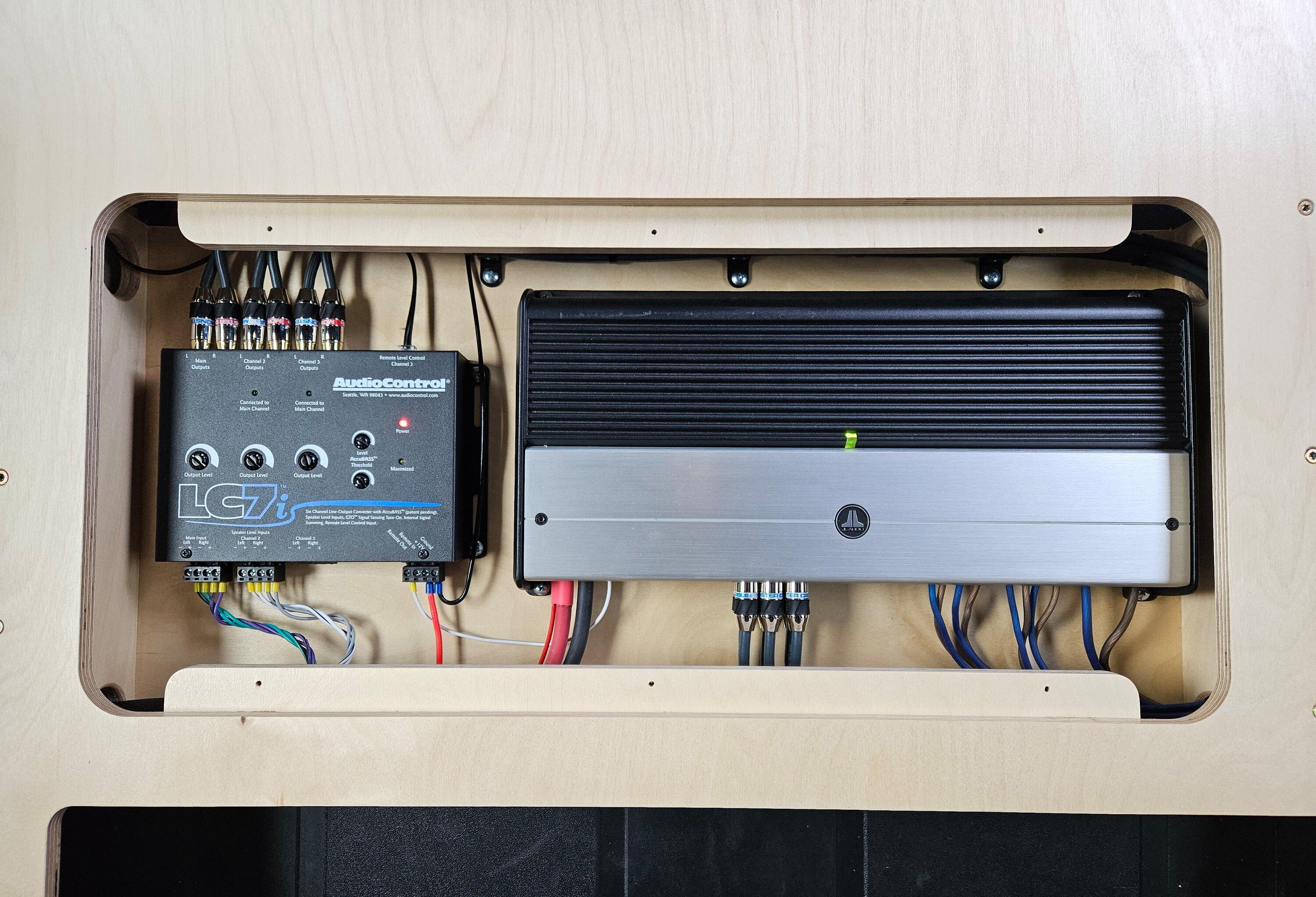 Ford Bronco Interior Camp Platform / Power System Build for 4Dr Bronco Badlands Stereo AMP-LOC Rack