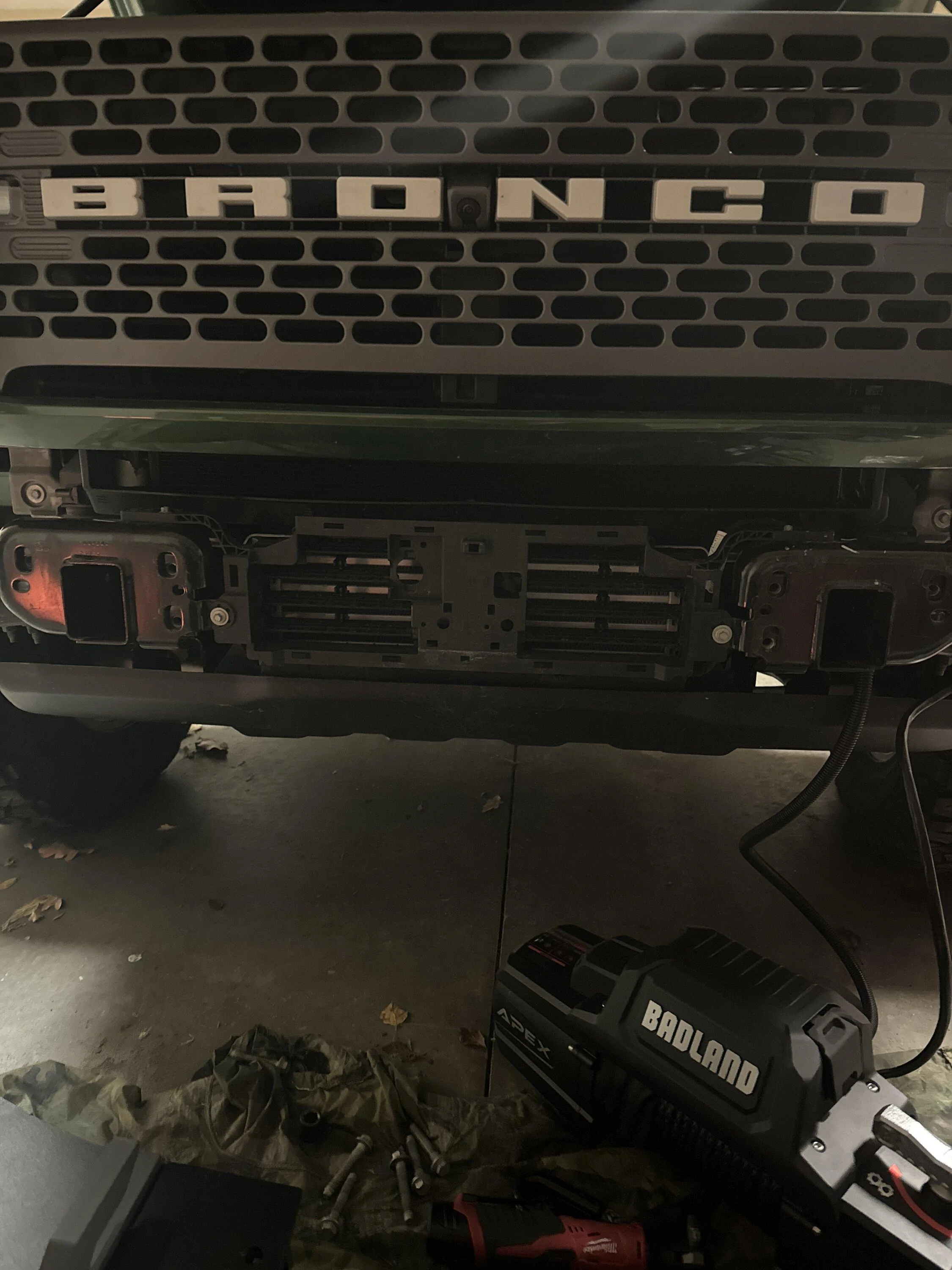 Ford Bronco Lux wiring without the package imag