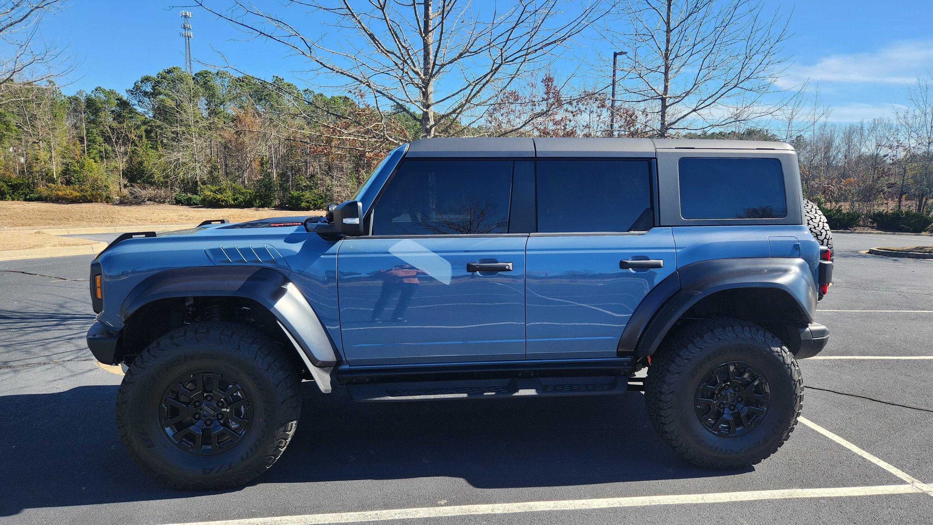 Ford Bronco 23 vs 24 Raptor 20240215_135219