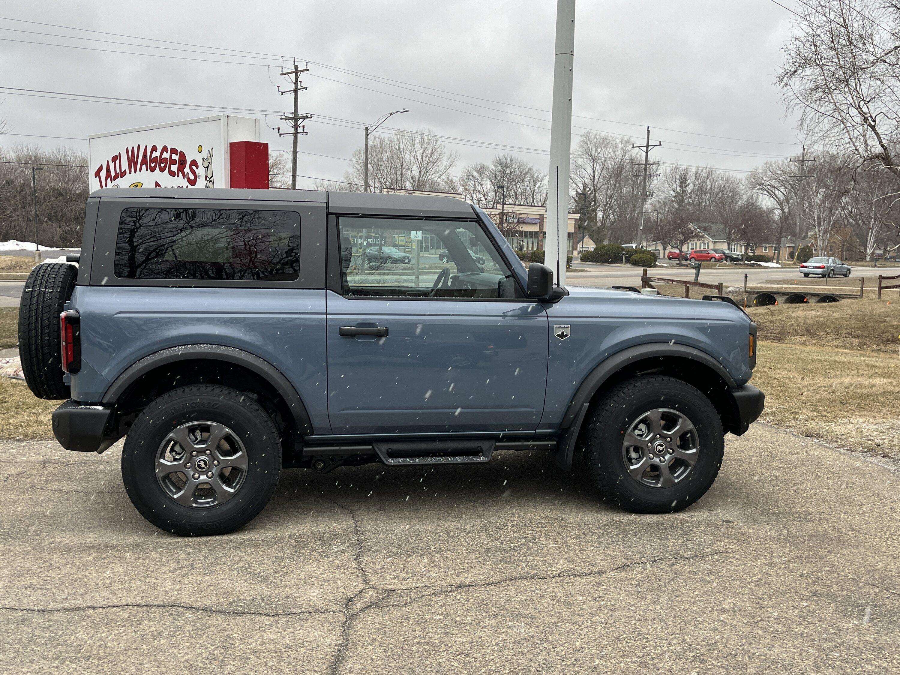 Ford Bronco 2dr vs 4dr 20240213_153345048_iOS