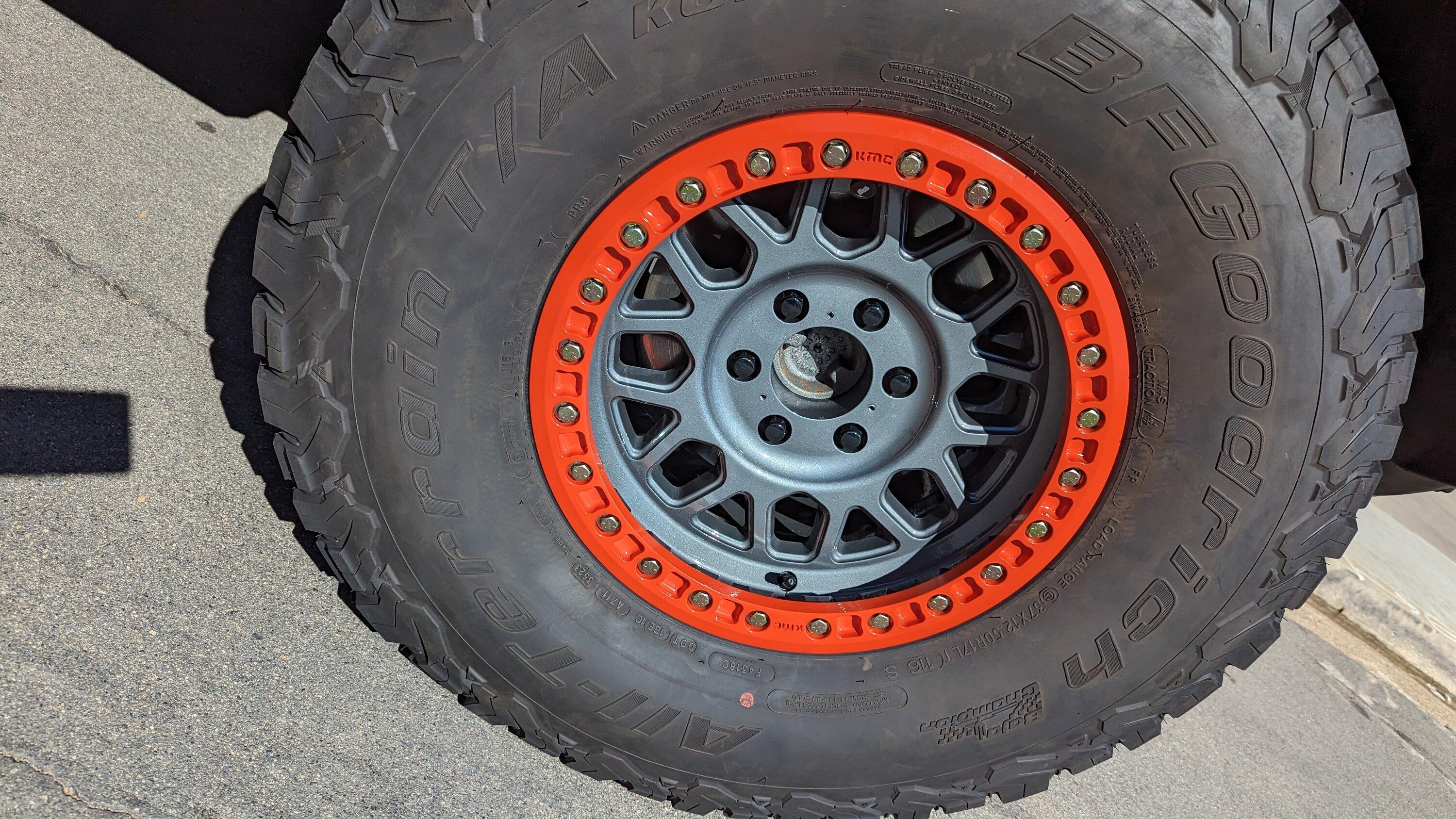Ford Bronco Show me your Gray Wheels PXL_20240211_190155367