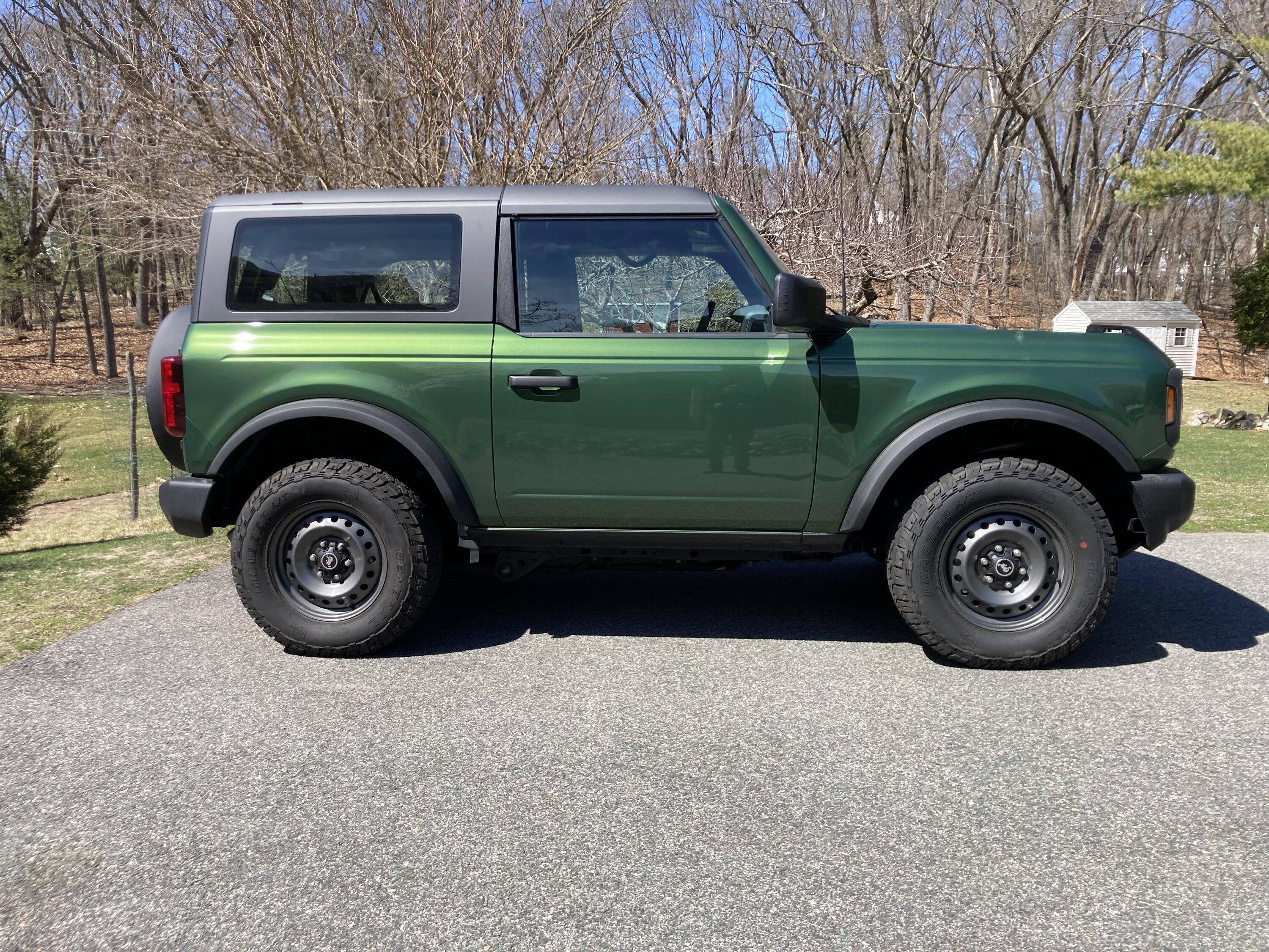 Ford Bronco Show me your Gray Wheels IMG_5013