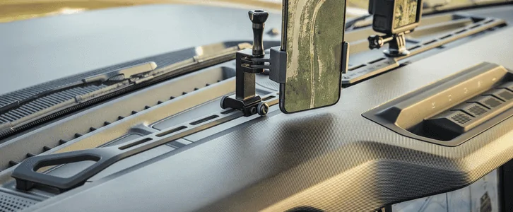 Ford Bronco Does Badlands come standard with dash rail? 1605100785738