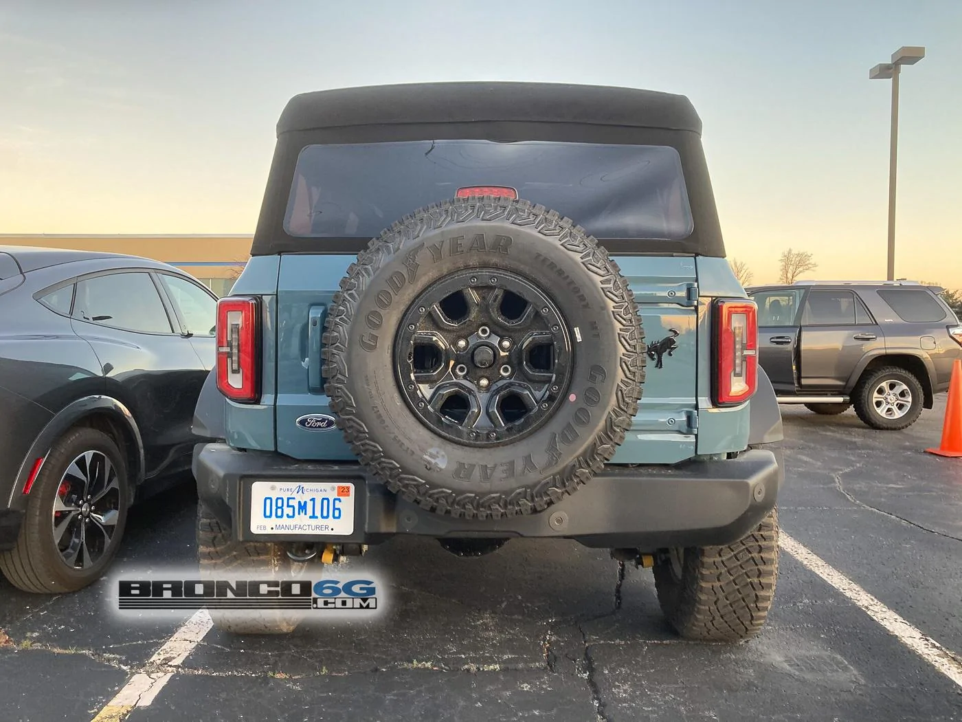 Area51-Wild-Track-Bronco-Sasquatch-4-Door-4.jpg