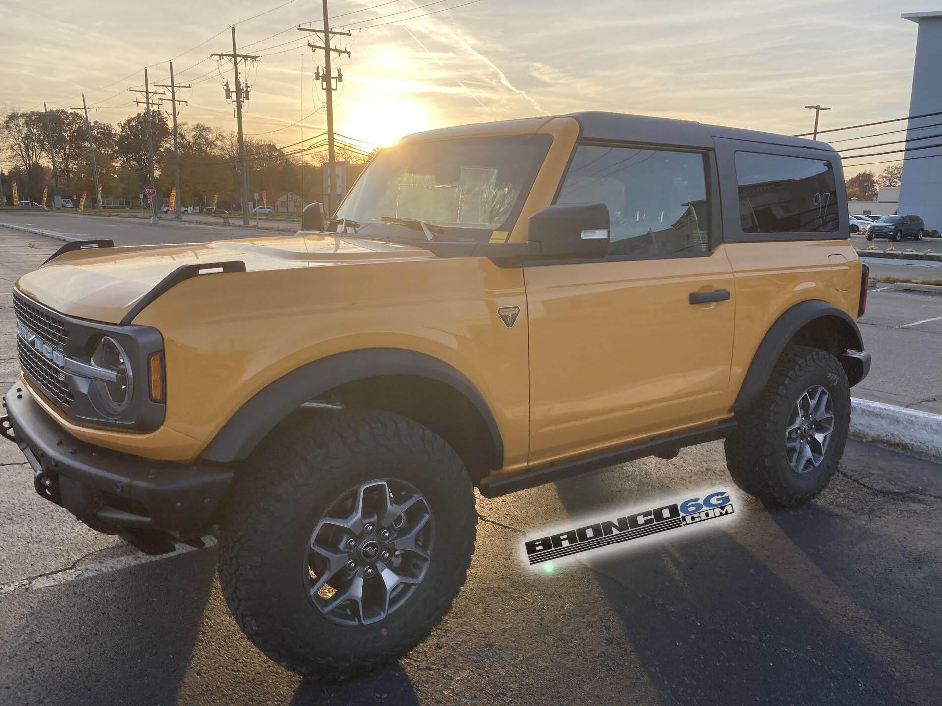 Ford Bronco Ready to submit your Bronco builds?! Attach your build PDF 2021 Ford Bronco Badlands Cyber Orange 4