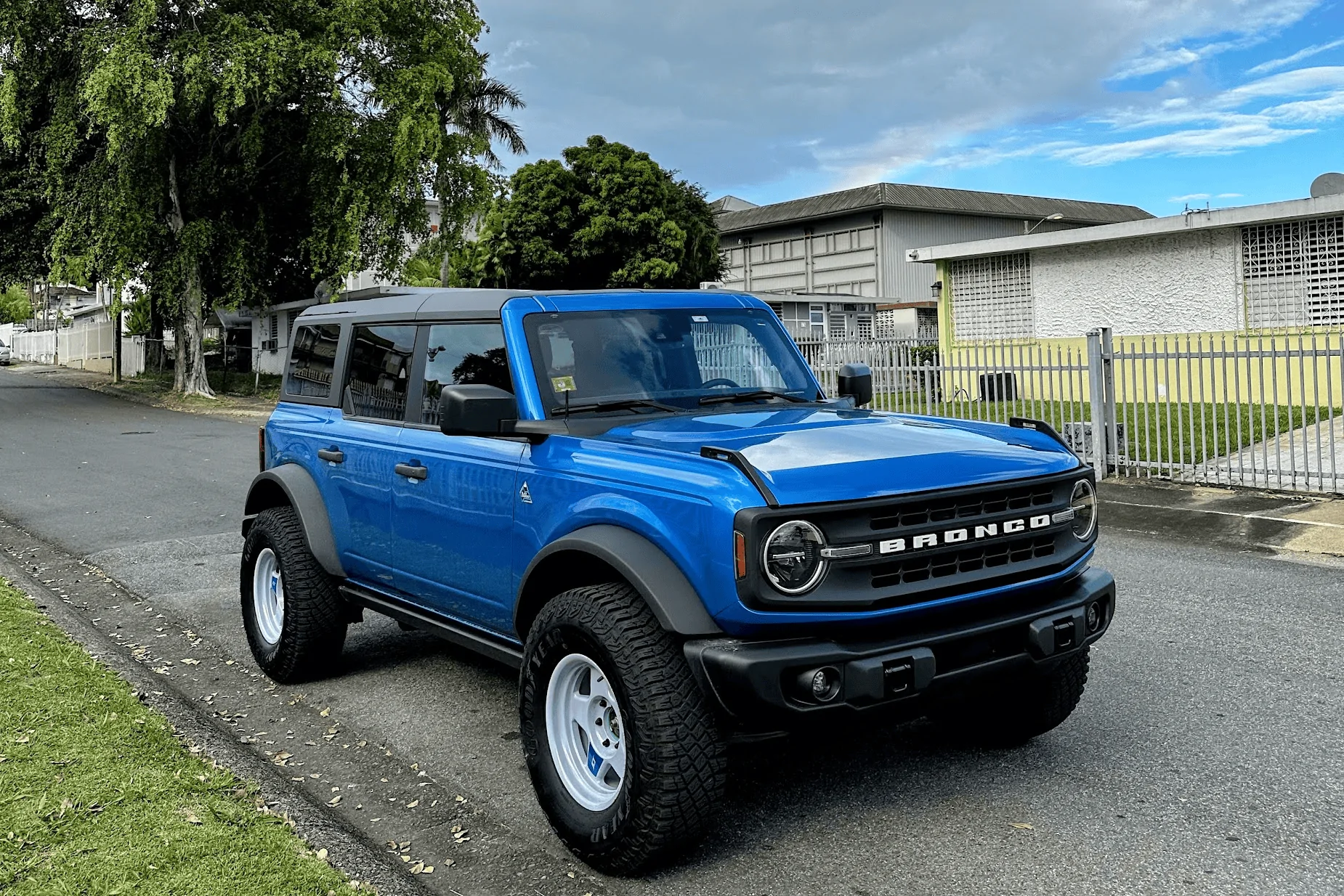 Ford Bronco Show me your Gray Wheels 1708813515916