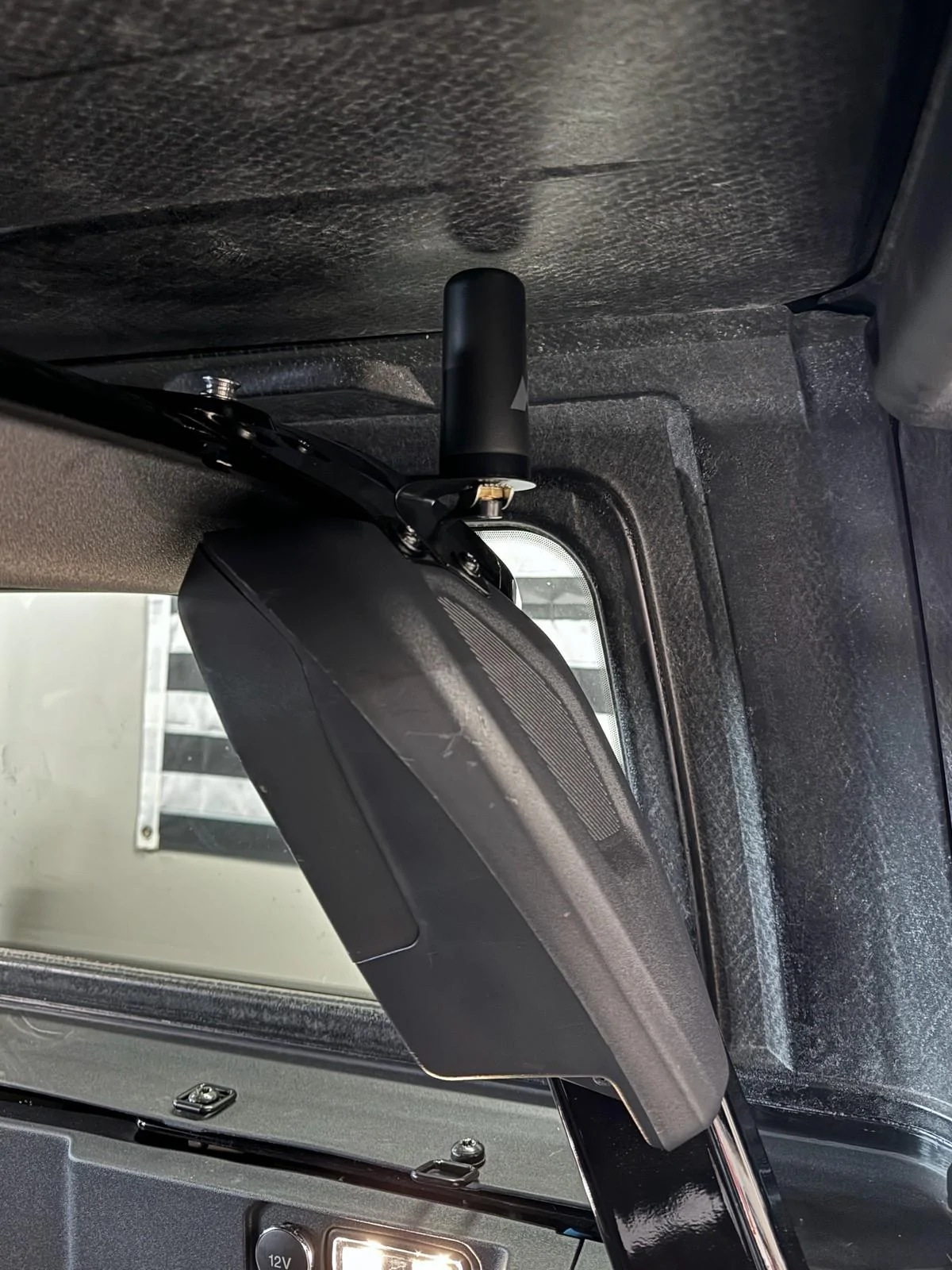 Ford Bronco Antenna Mounts for Midland GMRS midland-ghost-antenna-tucked-out-of-the-way-and