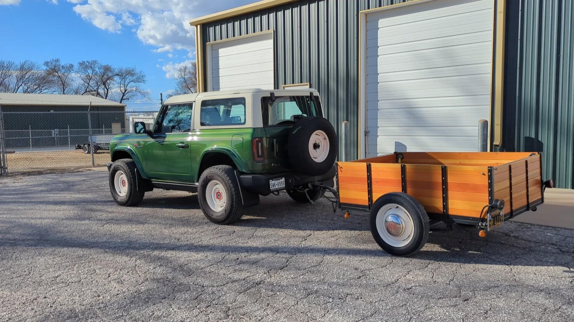 Ford Bronco Bronco + Utility Trailer 1000005662