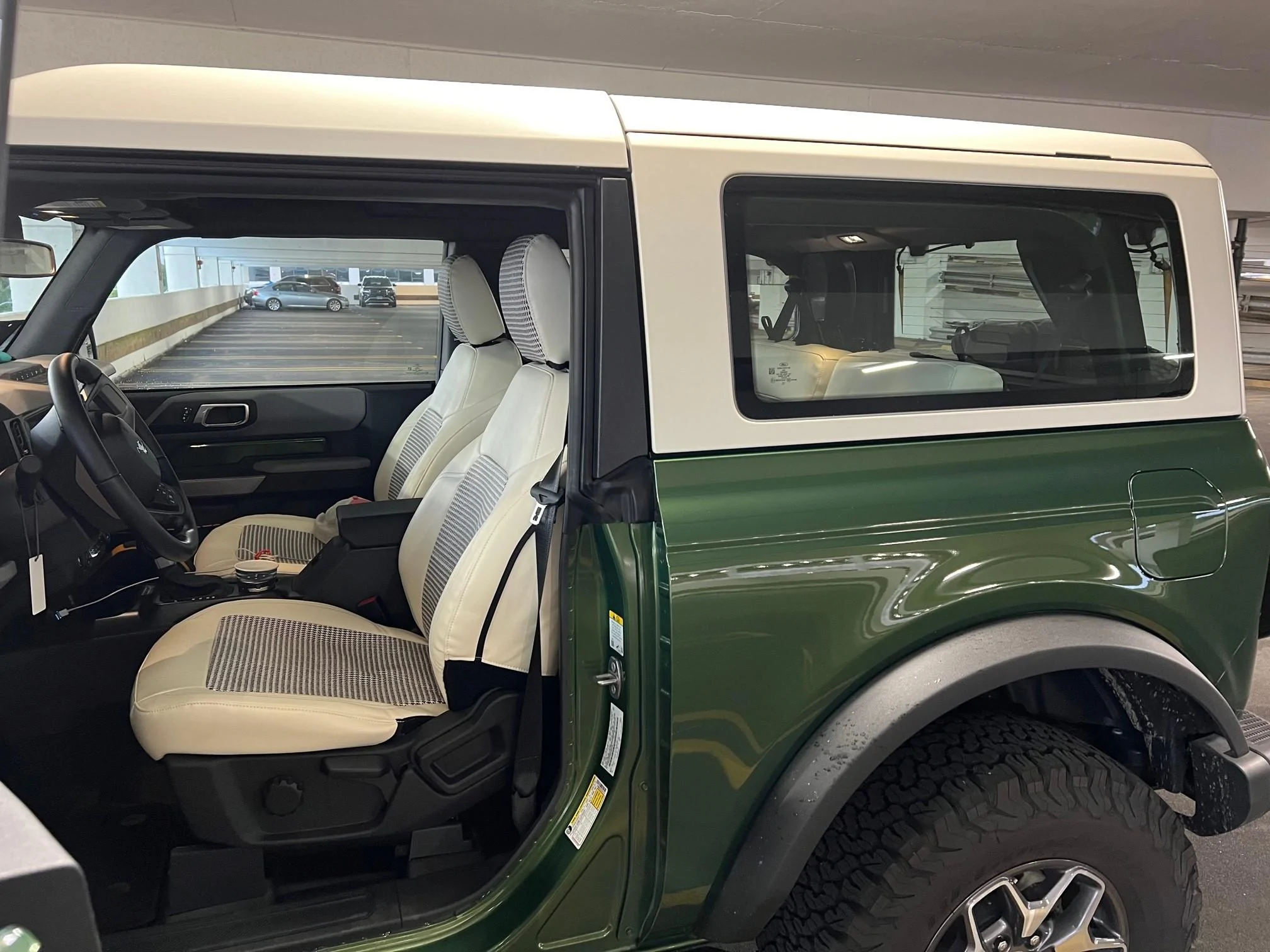 Ford Bronco Show us your white tops! Inside Out