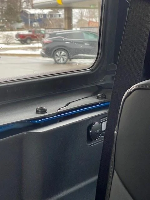 Ford Bronco Rear side window leaks leak