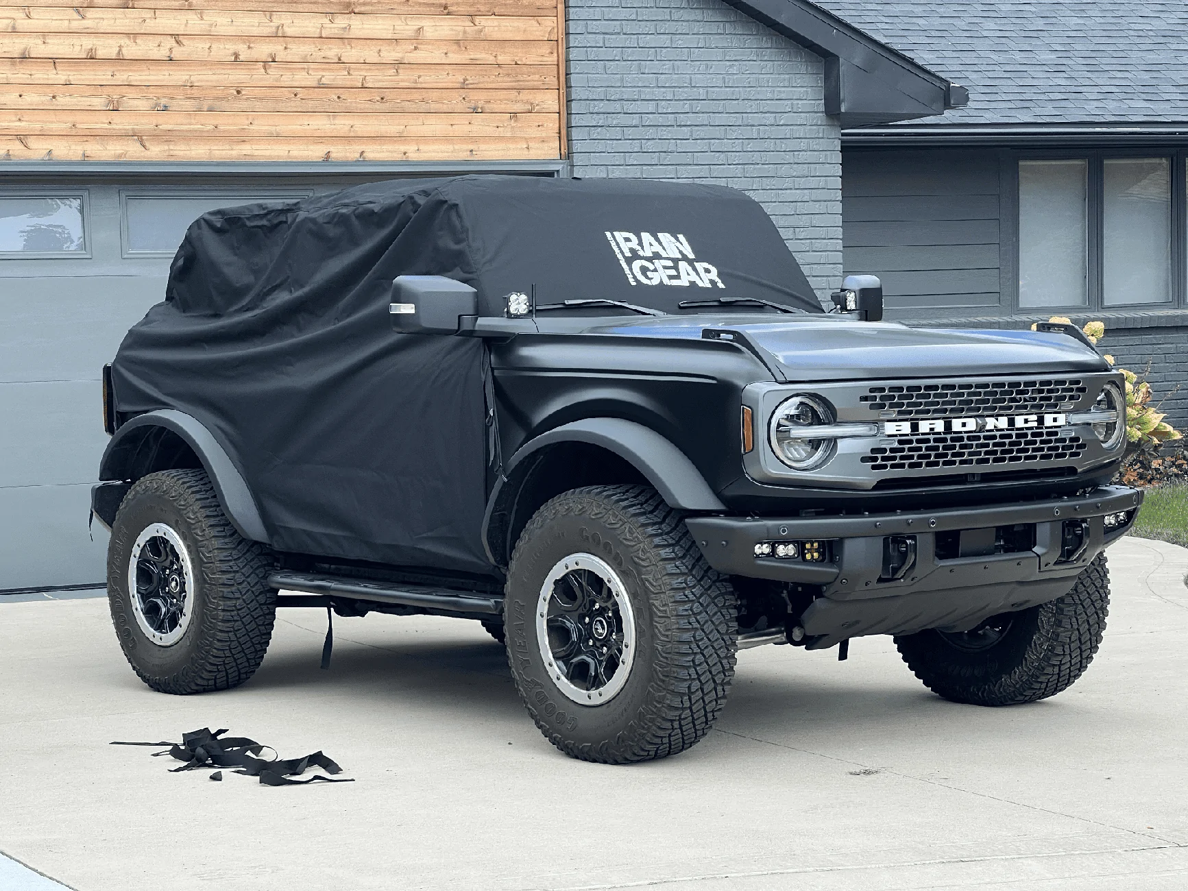 Ford Bronco BROOX's 2DR Shadow Black Squatchy Boy raingear - 3