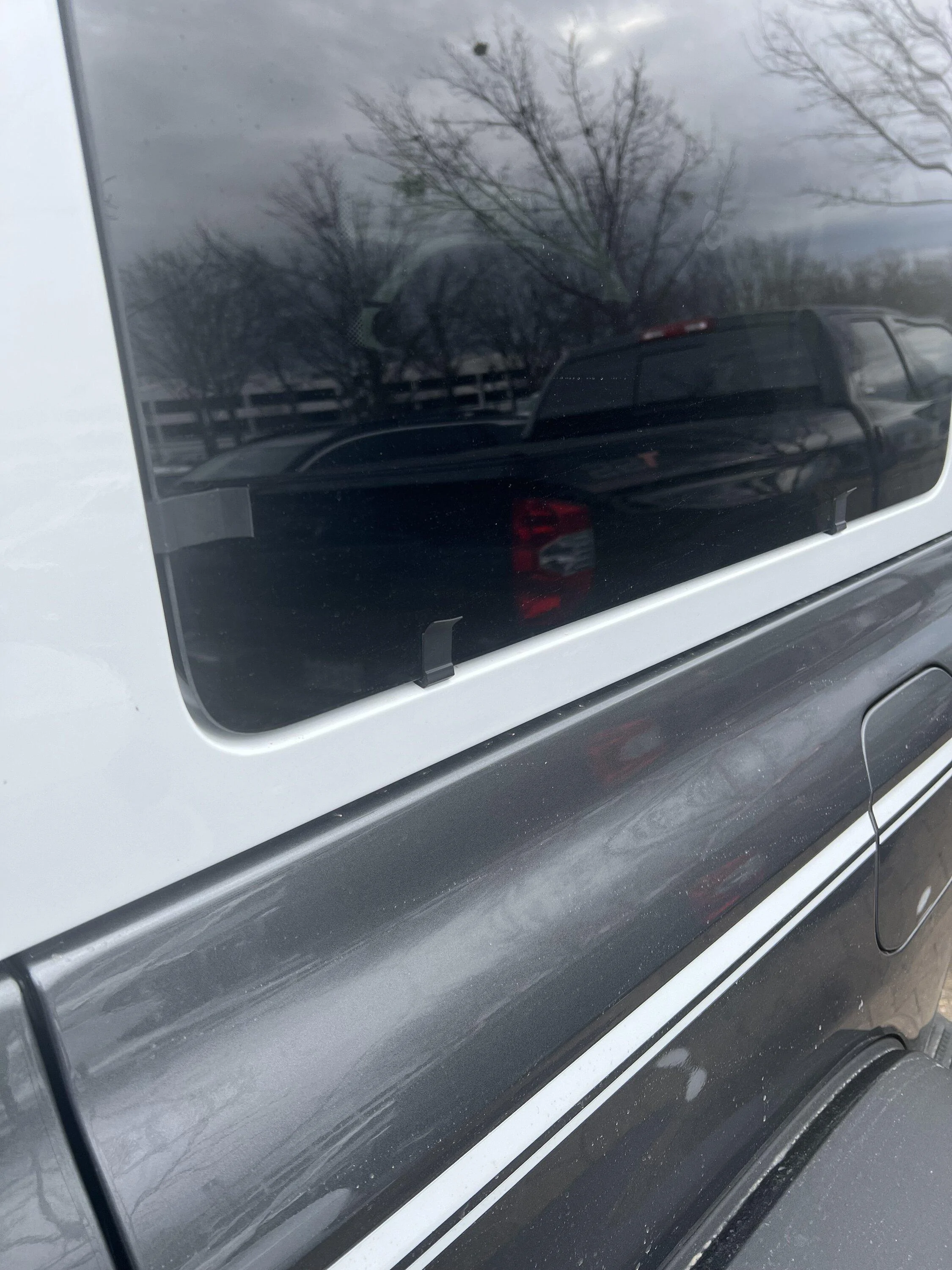 Ford Bronco RECALL - MIC Hard Top Glass Separation (2/28/24 NHTSA # 24510/24V142) IMG_4900