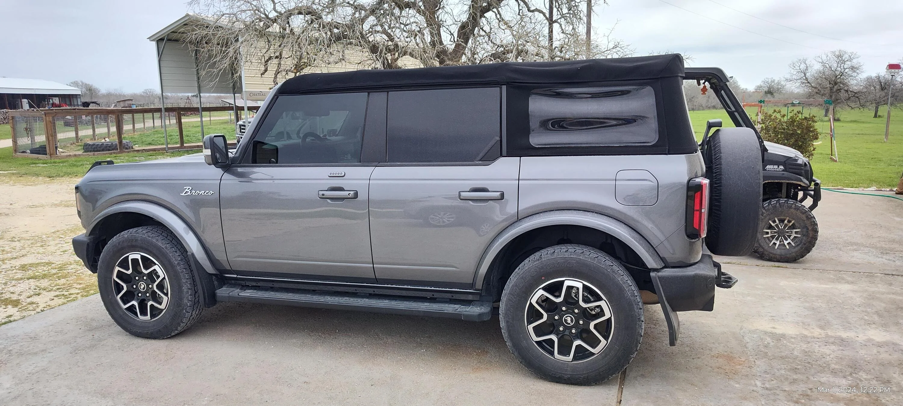 Ford Bronco Anderson Composites Hard Top installed 42MgUur