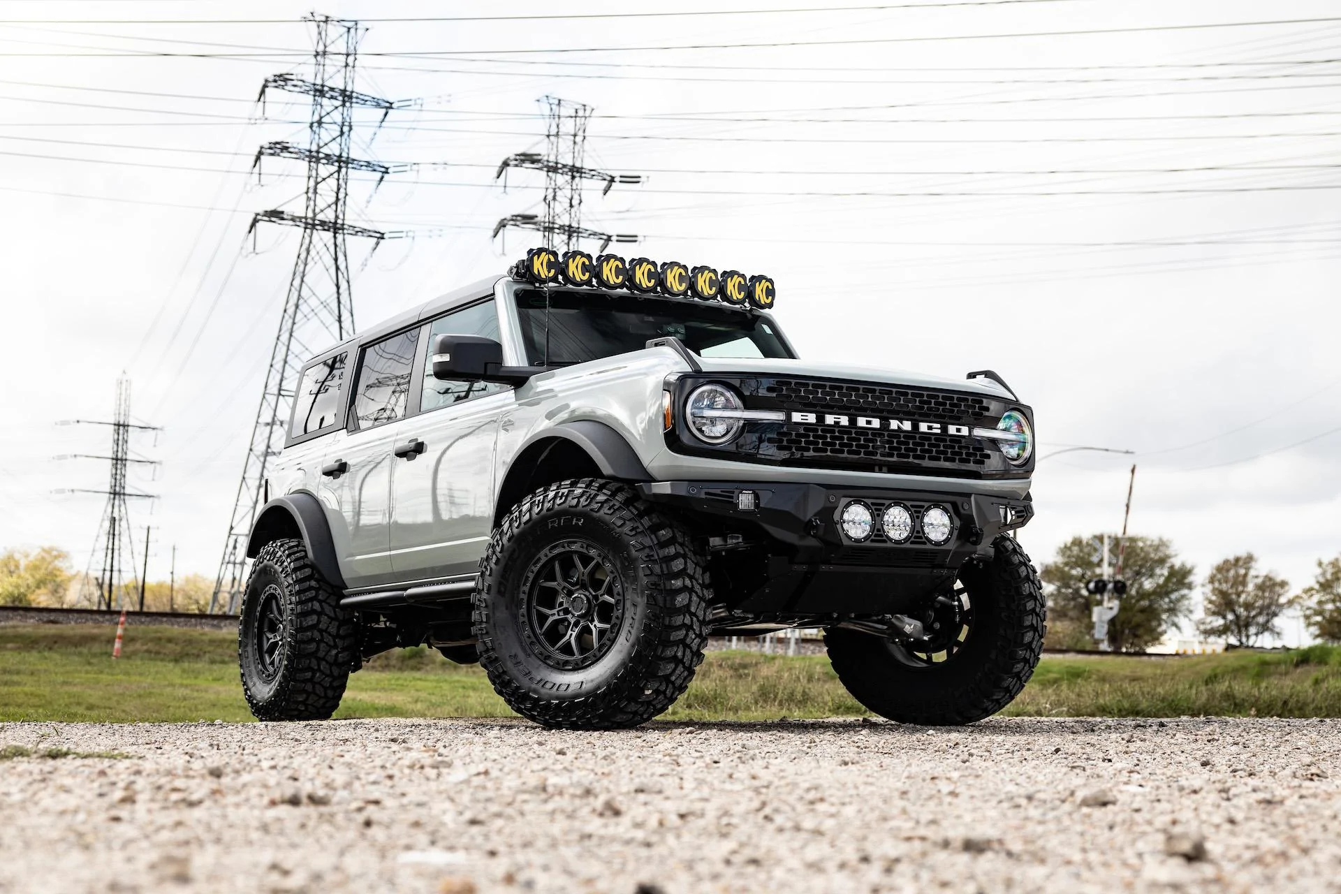 Ford Bronco Show me your Gray Wheels IMG_6356 copy