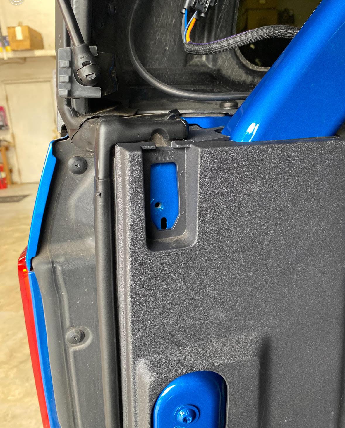 Ford Bronco 4 door rear cargo area help spot