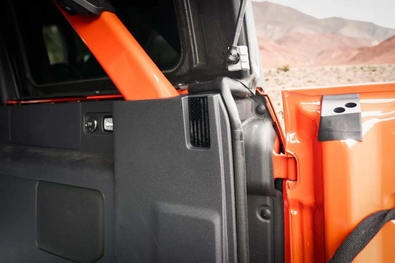 Ford Bronco 4 door rear cargo area help DSC09308-Edit_4000x@3x.progressiv