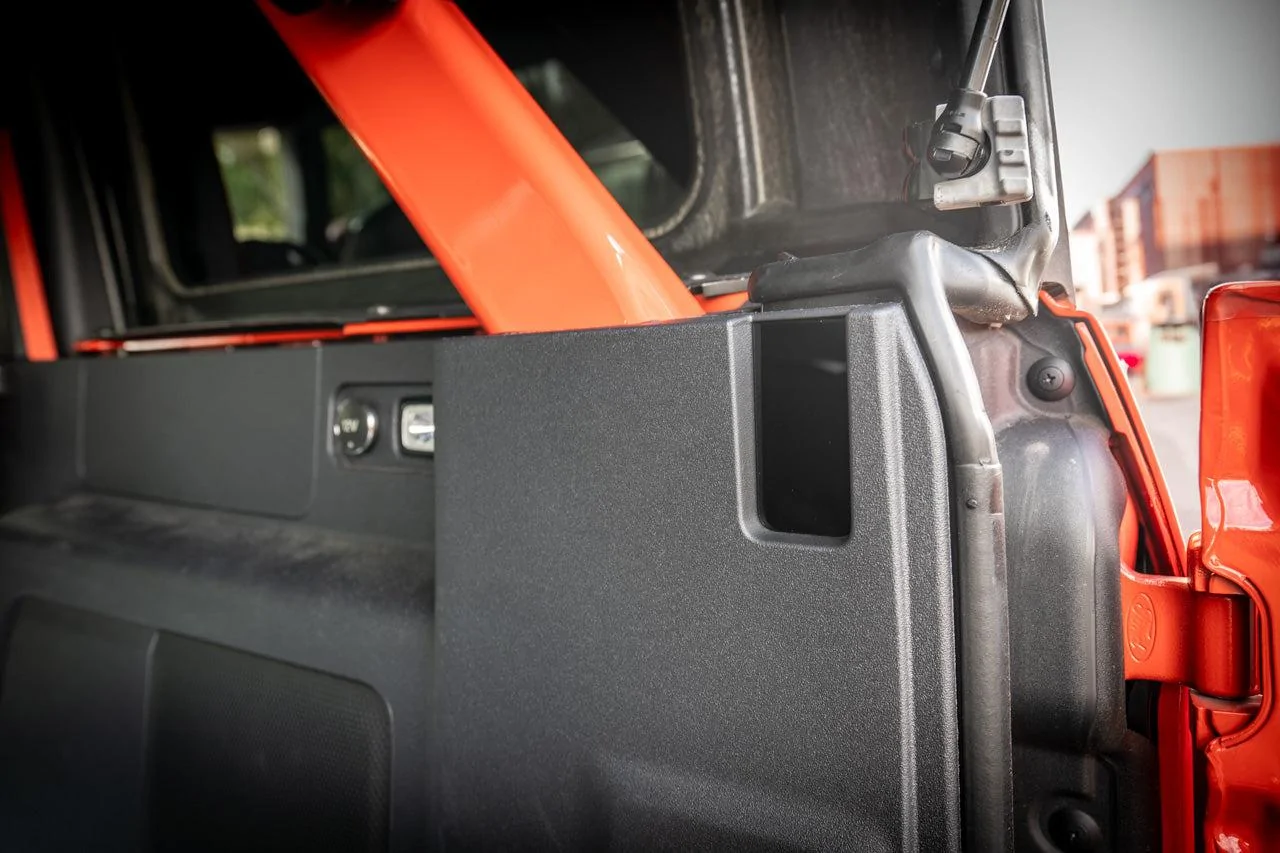 Ford Bronco 4 door rear cargo area help DSC09307-Edit_4000x@3x.progressiv