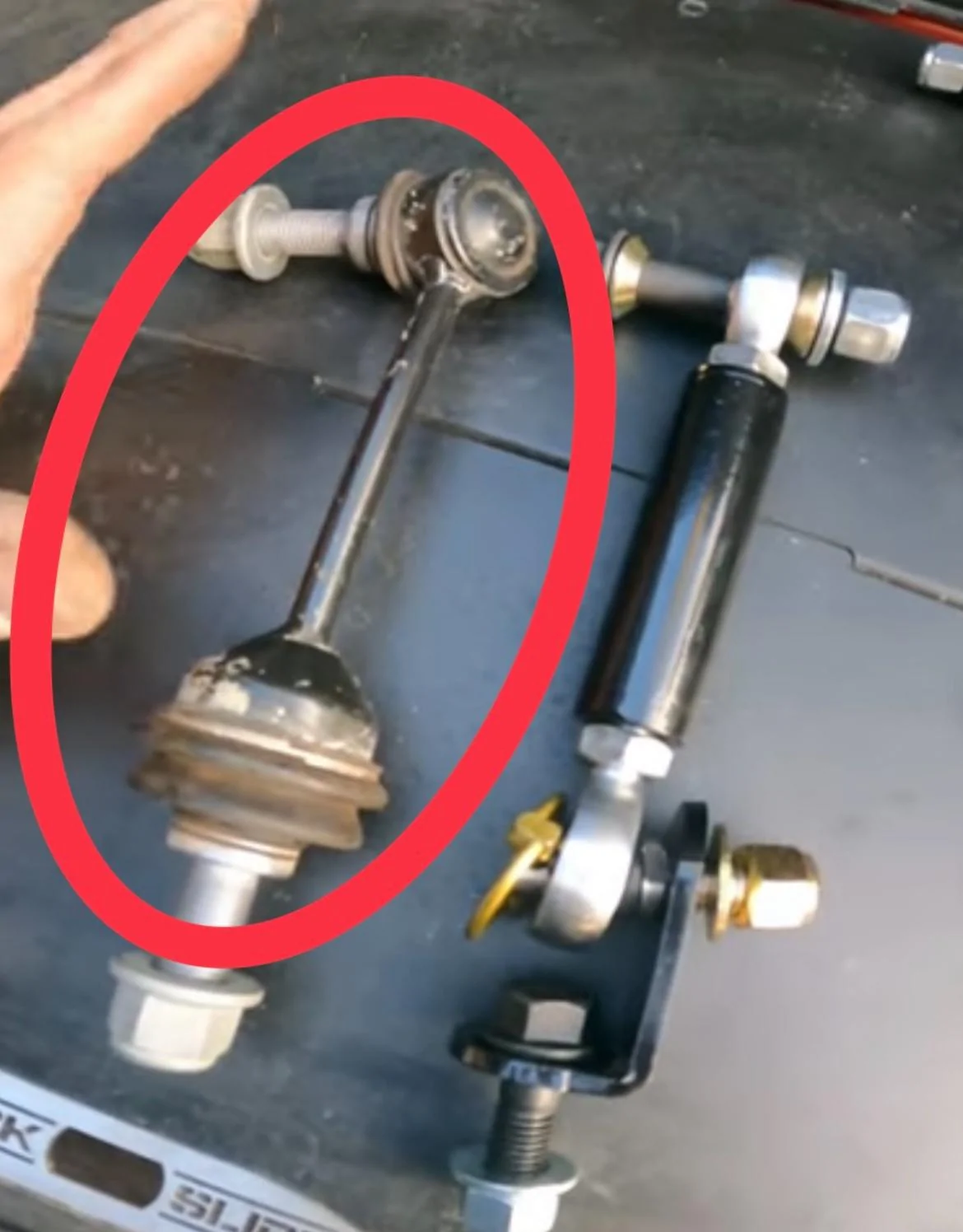 Ford Bronco Manual sway bar disconnect IMG_5875