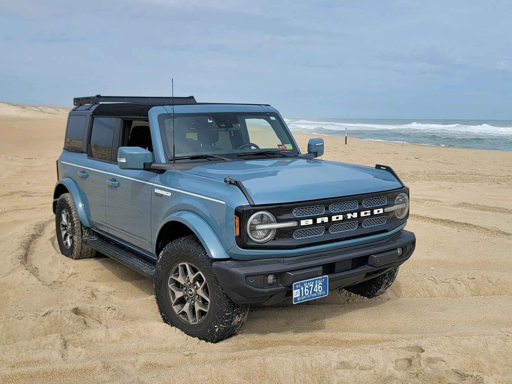 Ford Bronco OEM Hardtop available as accessory part ... here it comes. 20240303_132206