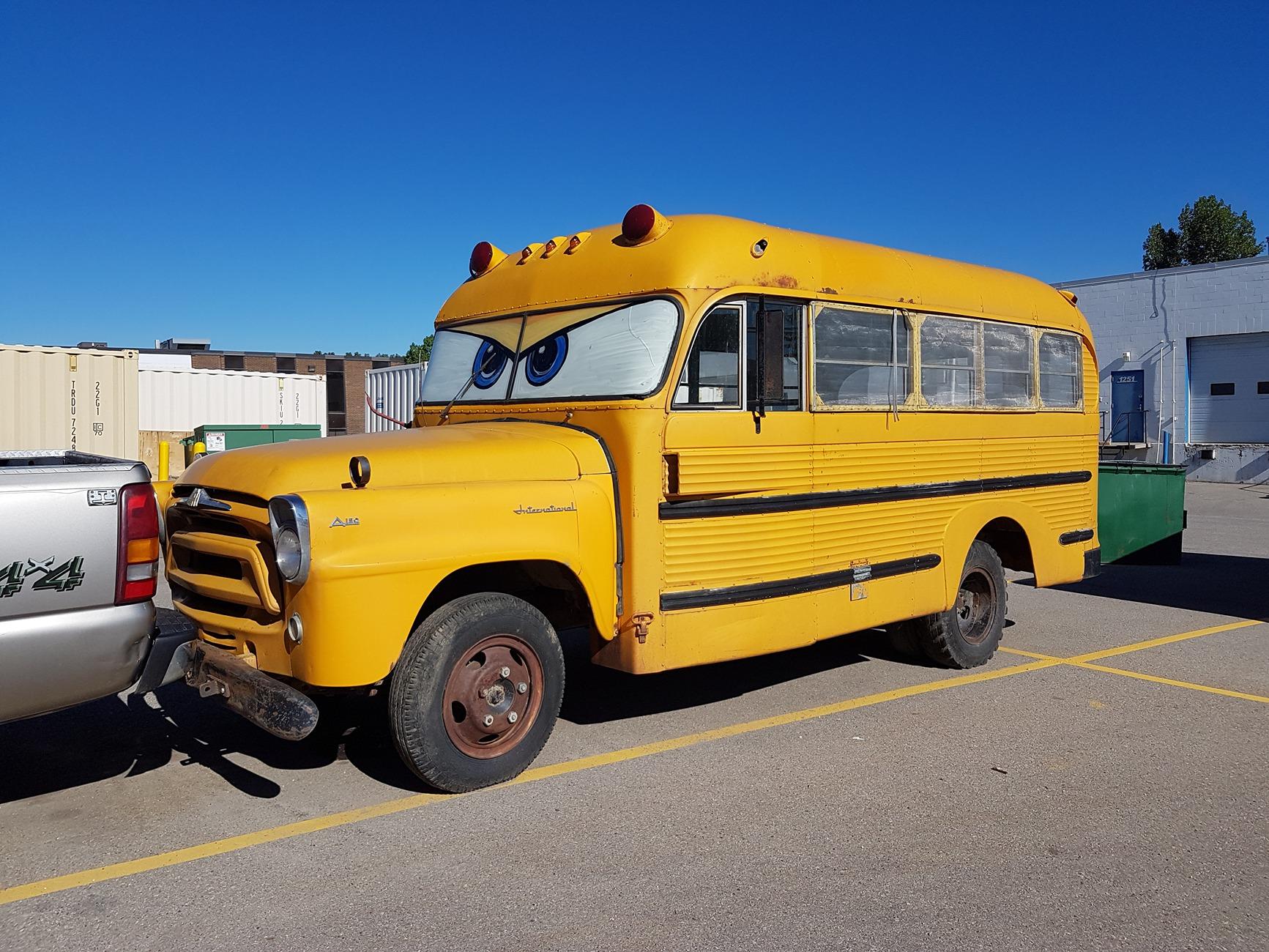 Ford Bronco Cyber Orange vs School Bus side-by-side 1958_International_A150_school_bus_-_Flickr_-_dave_7_(1)