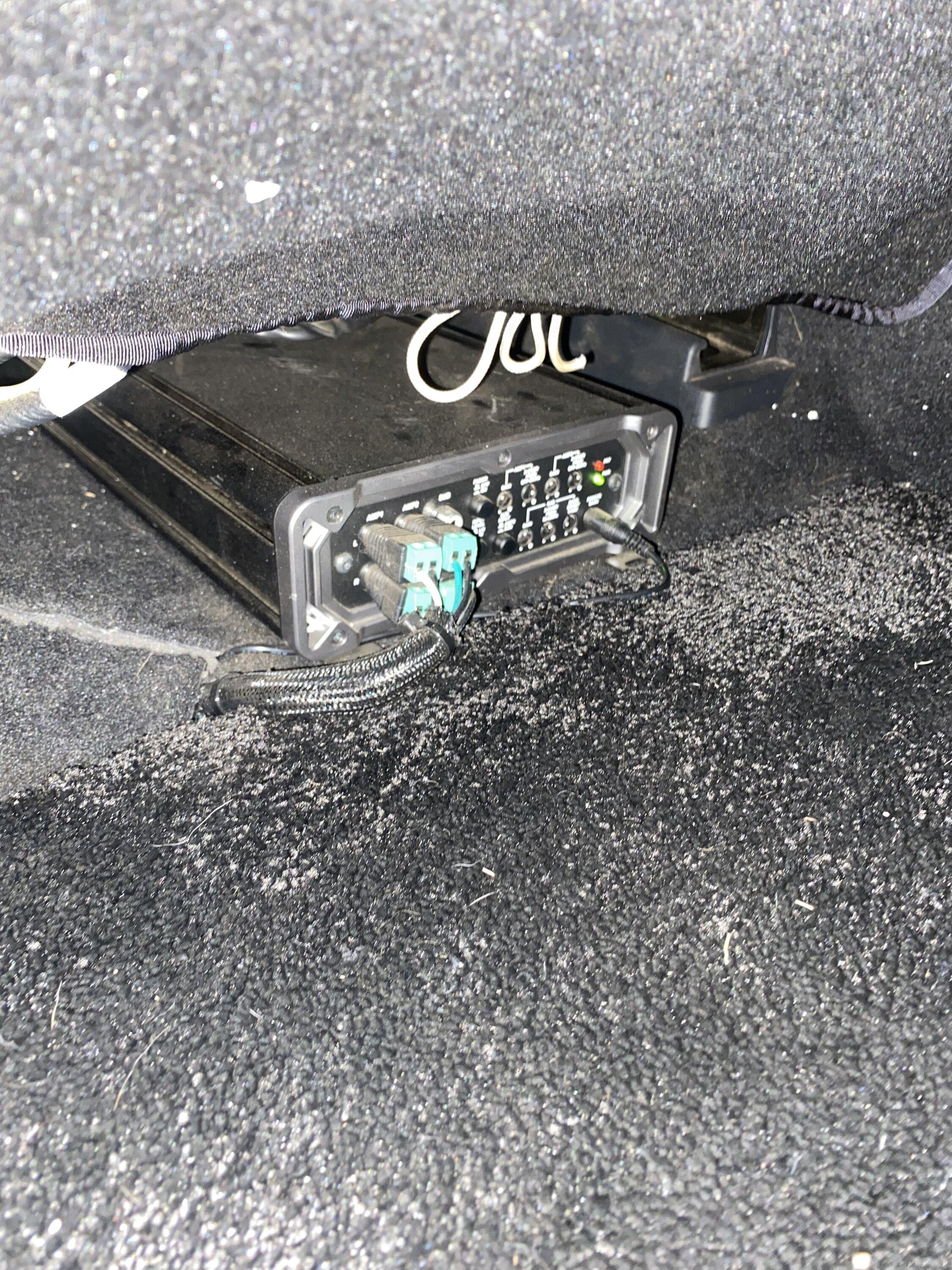 Ford Bronco Amp Location Options IMG_4229