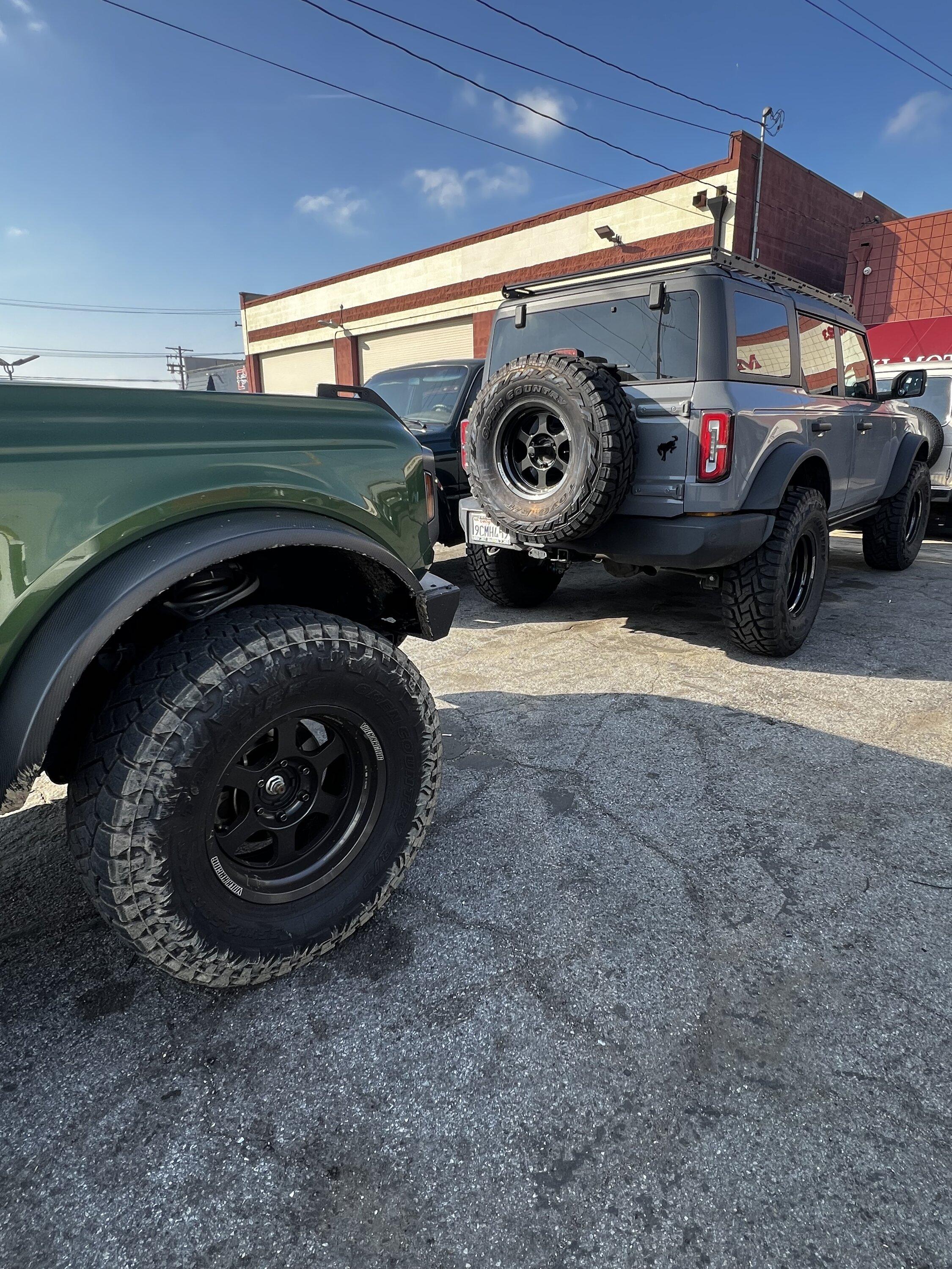 Ford Bronco Show me your Gray Wheels IMG_6690