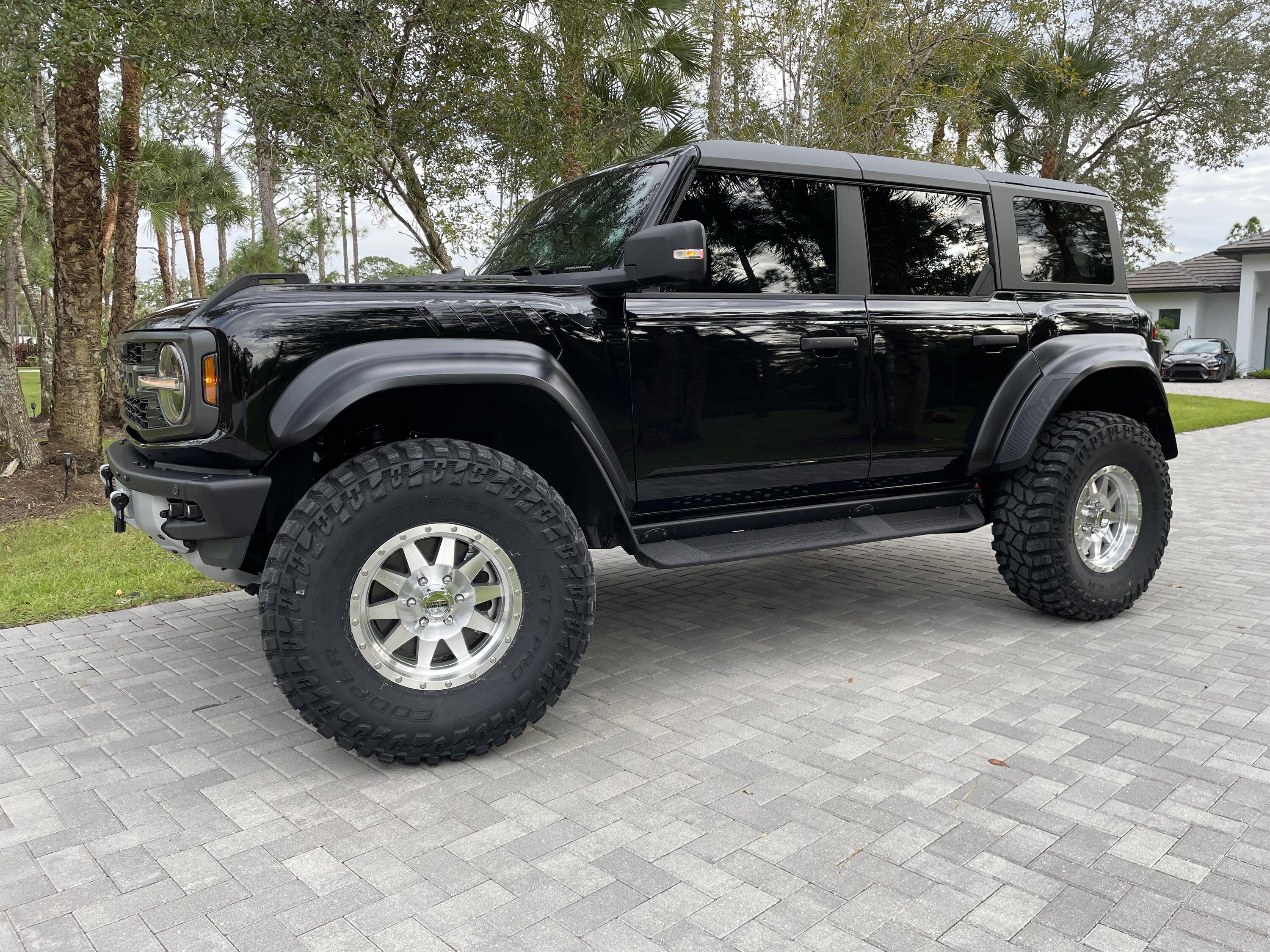 Ford Bronco Chrome wheels! IMG_1428