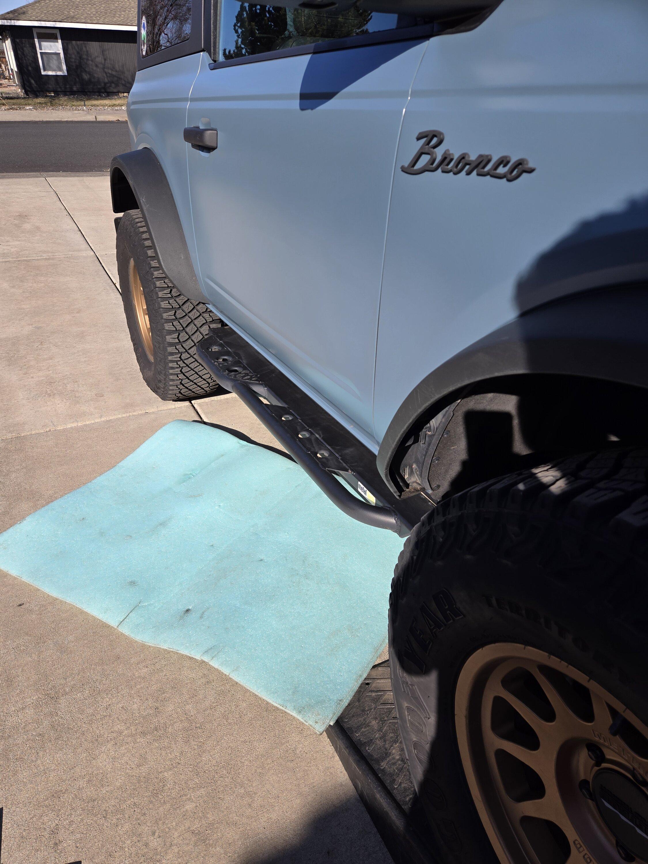 Ford Bronco Metal-Tech Step Sliders vs Rock Slide Engineering Step Sliders? 20240307_145442