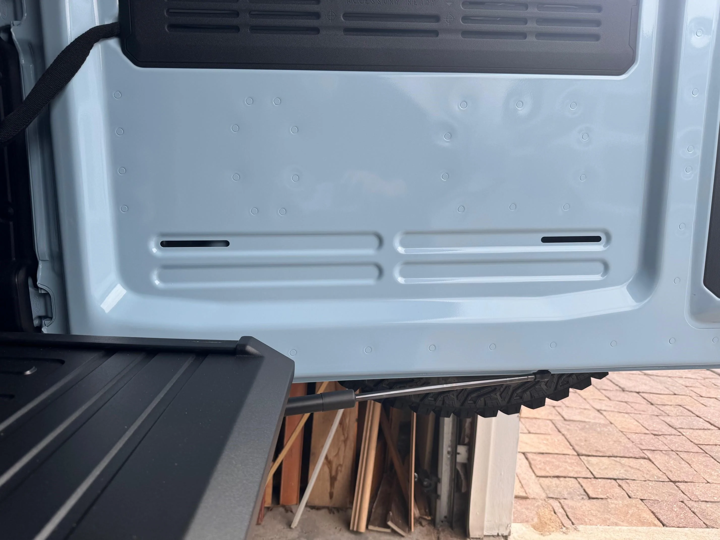 Ford Bronco HERITAGE EDITION Bronco Club slide out tabl